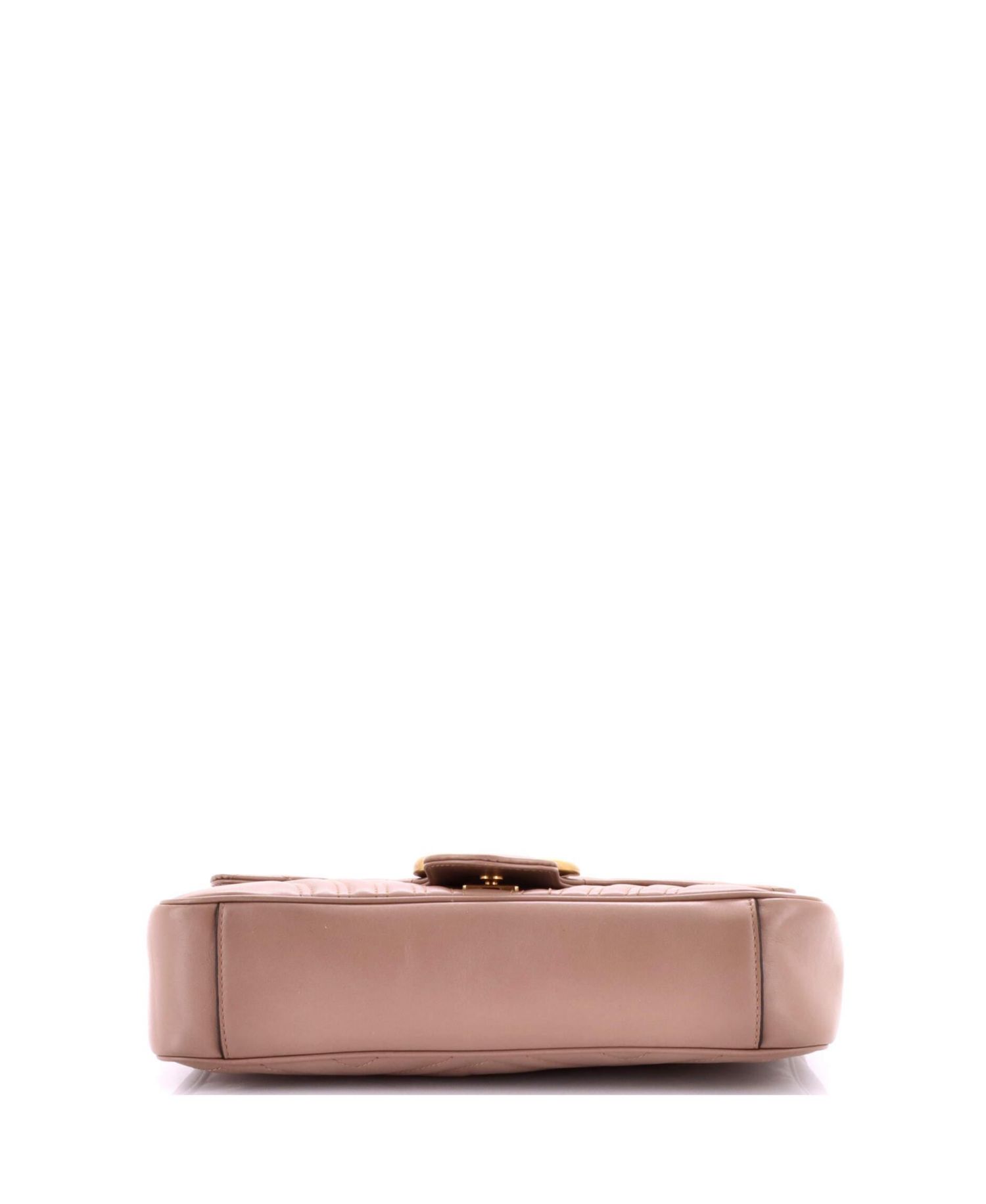 Medium GG Marmont Flap Bag Matelasse Leather