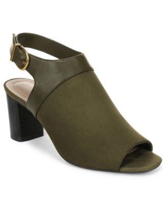 Women's Vondah Block Heel Peep Toe Shooties