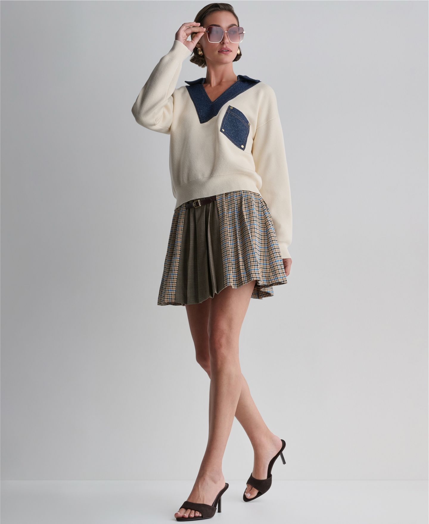 Женский свитер BCBG Denim Trim Oversized Collared V-Neck, цвет: Джинсовый — фото 6