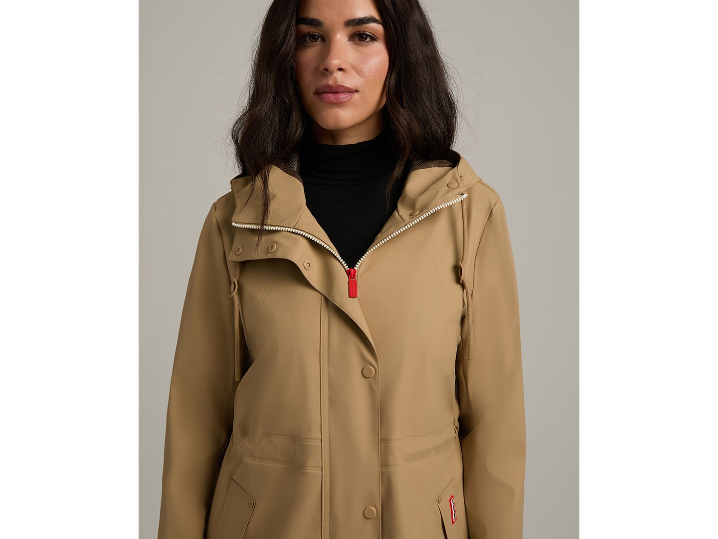 Женское пальто Hunter Darcy Hooded Long Rubberized Anorak, цвет: Рыжевато-коричневый — фото 3