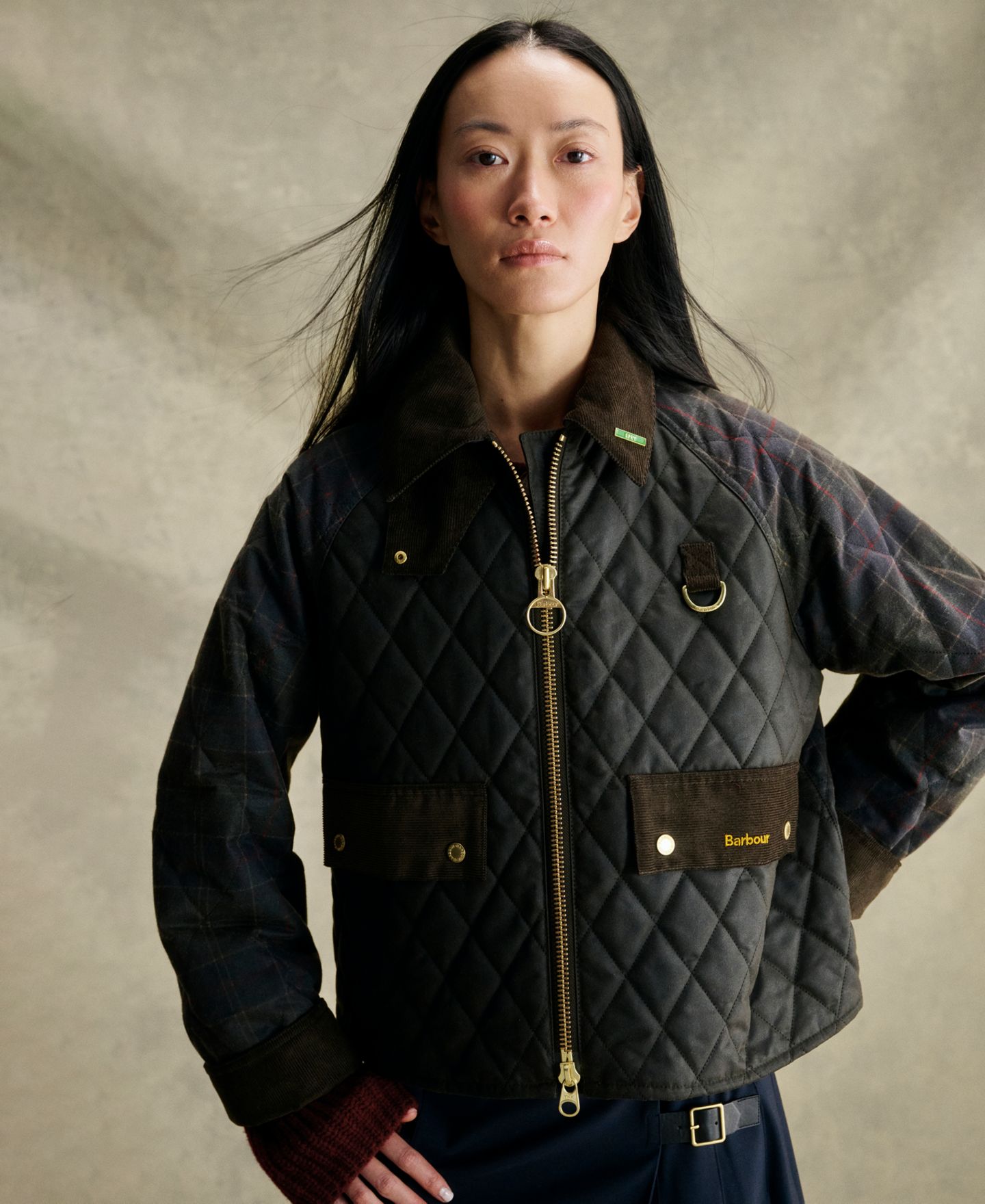 Женская куртка Barbour Tartan Icon Wax Quilt, цвет: Оливковый — фото 8