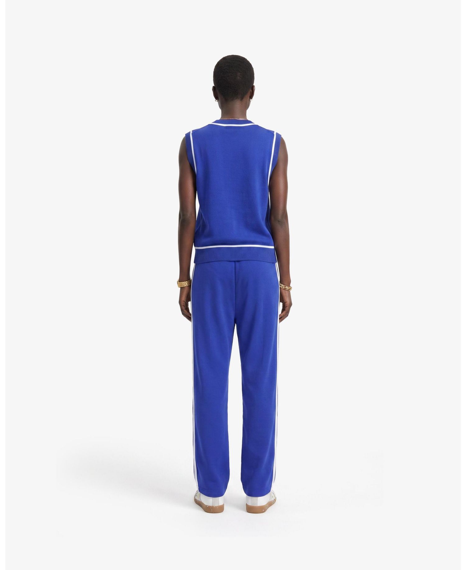 Women's Avezac V-Neck Sleeveless Relaxed-Fit Top