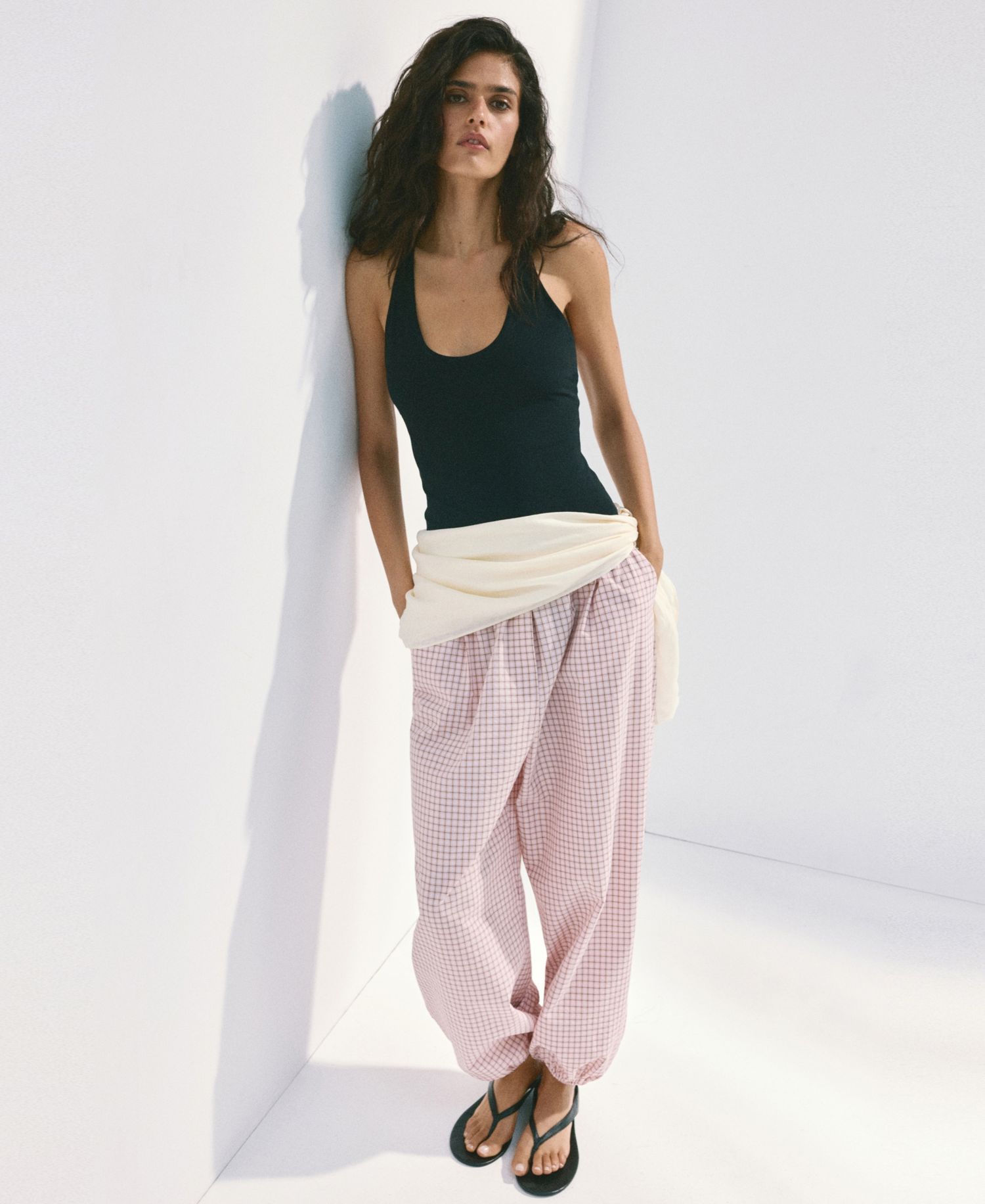 Women's Mid-Rise Plaid Baggy Pants