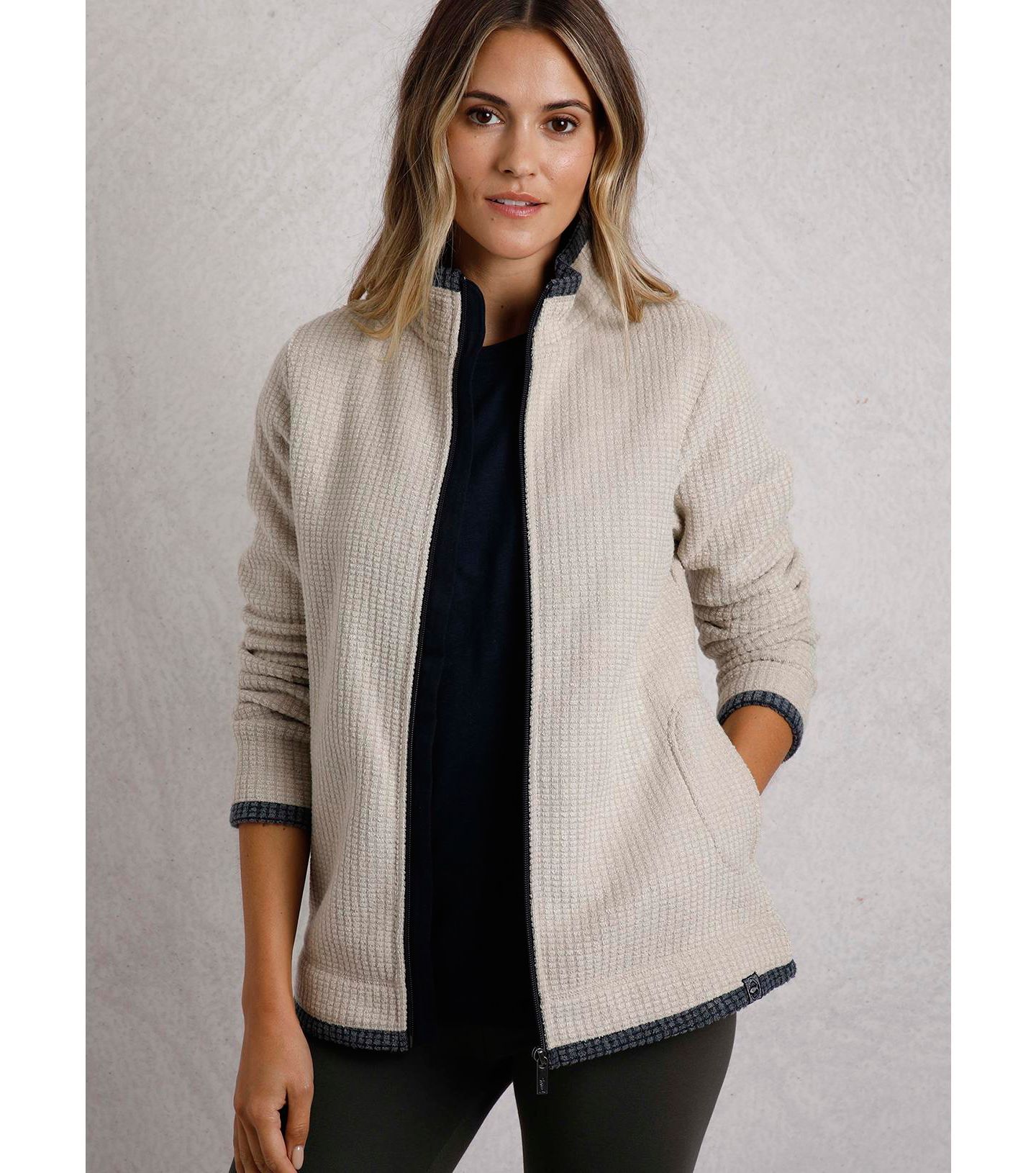 Женский свитшот Weird Fish Ariana Full Zip Grid Fleece Mock-Neck, цвет: Экрю — фото 1