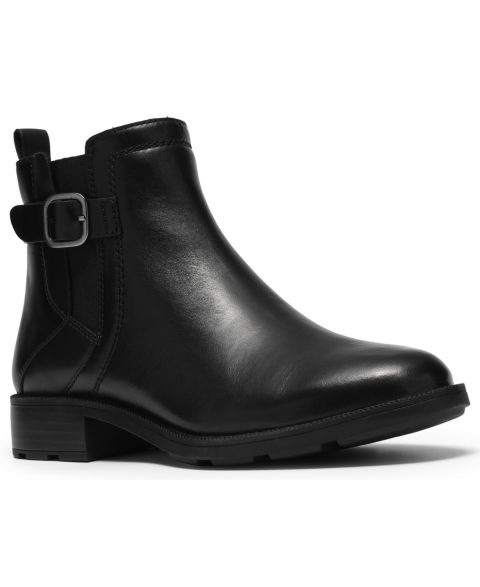 Женские ботинки Clarks Adalynn West Buckle Round Toe Booties, цвет: Чёрный кожаный