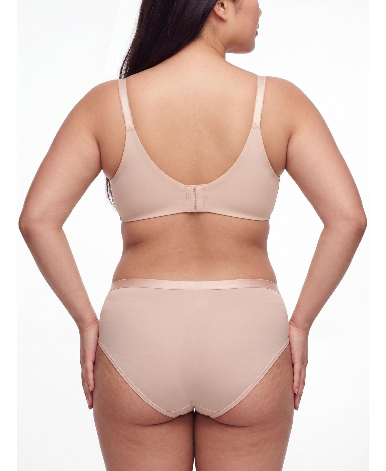 Women's XO Plunge Push-Up Smooth Bra with Crisscross Design