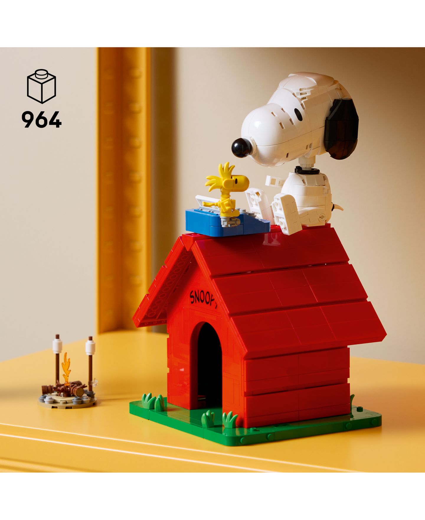 Детский конструктор LEGO® Ideas Peanuts: Snoopy's Doghouse Building Set - 21368, 964 Pieces — фото 2