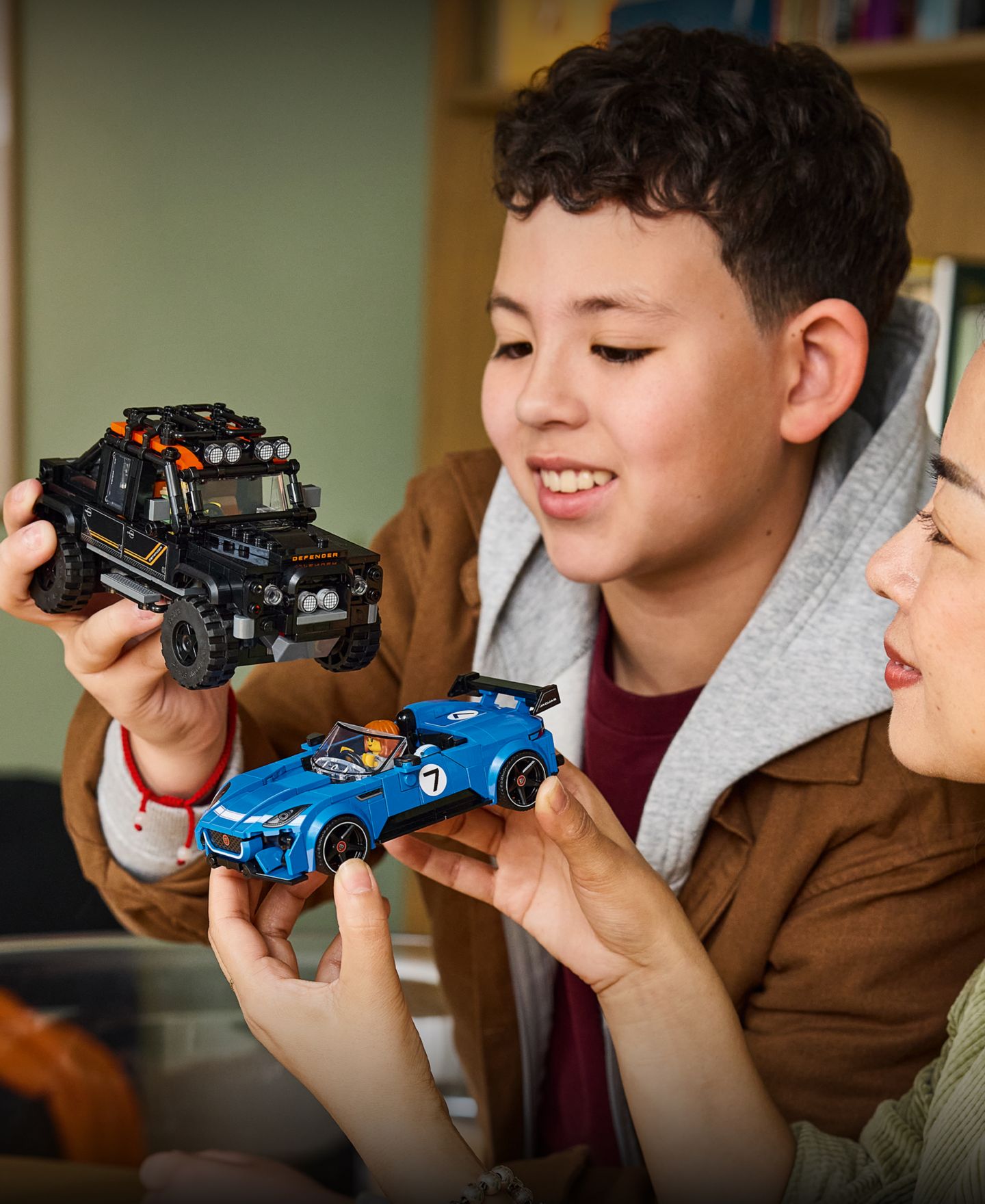 Детские конструкторы LEGO® Speed Champions Jaguar Project 7 Land Rover Defender 77264, 740 Pieces — фото 5
