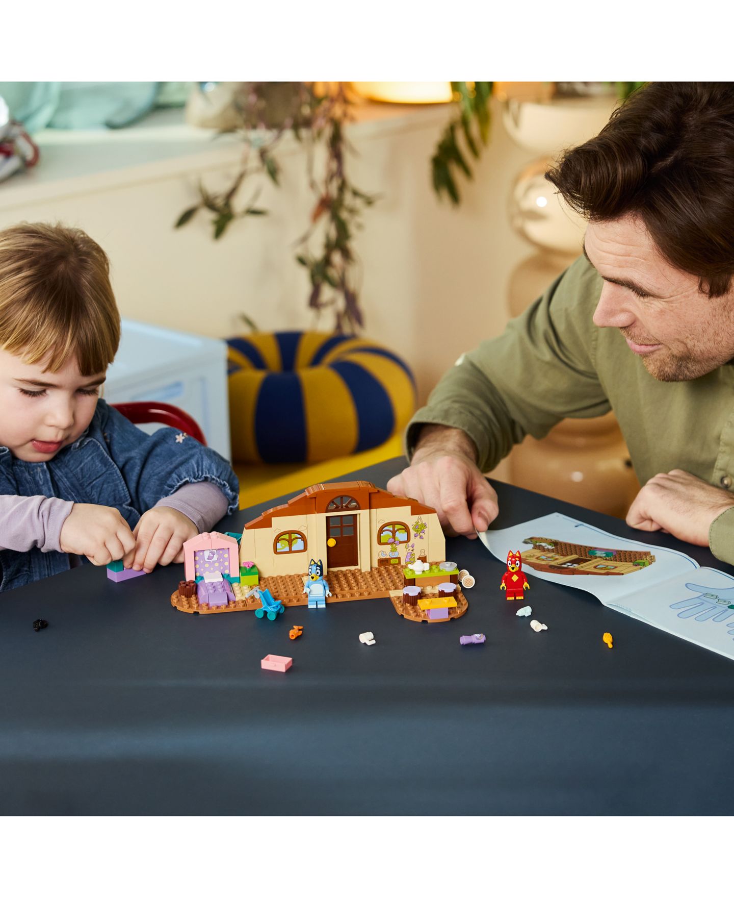 Детские конструкторы LEGO® Bluey School with Rusty and Bluey 11221, 106 Pieces — фото 6