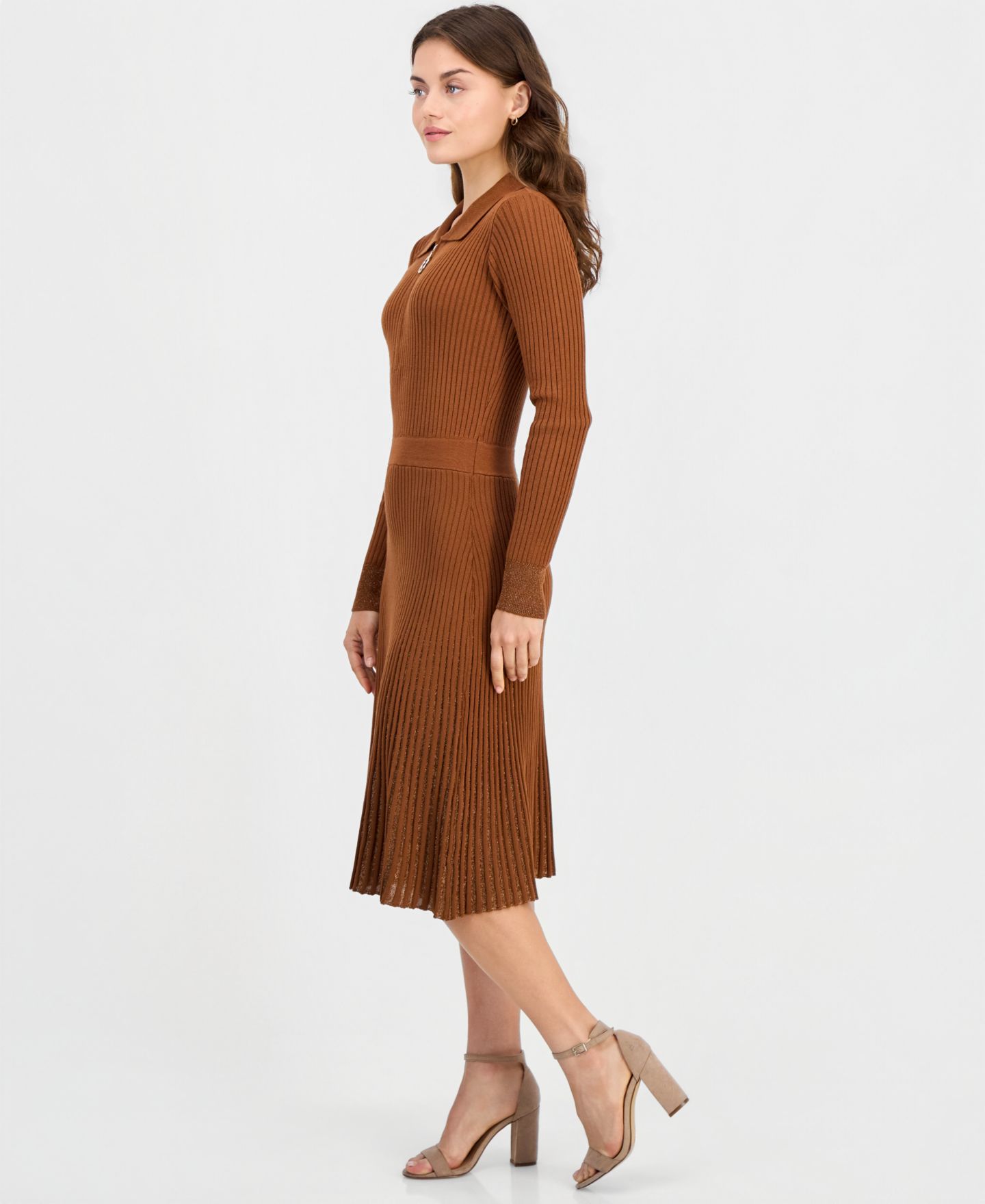 Женское платье Robbie Bee Lurex Ribbed-Knit Zip-Front Midi, цвет: Золотой — фото 2