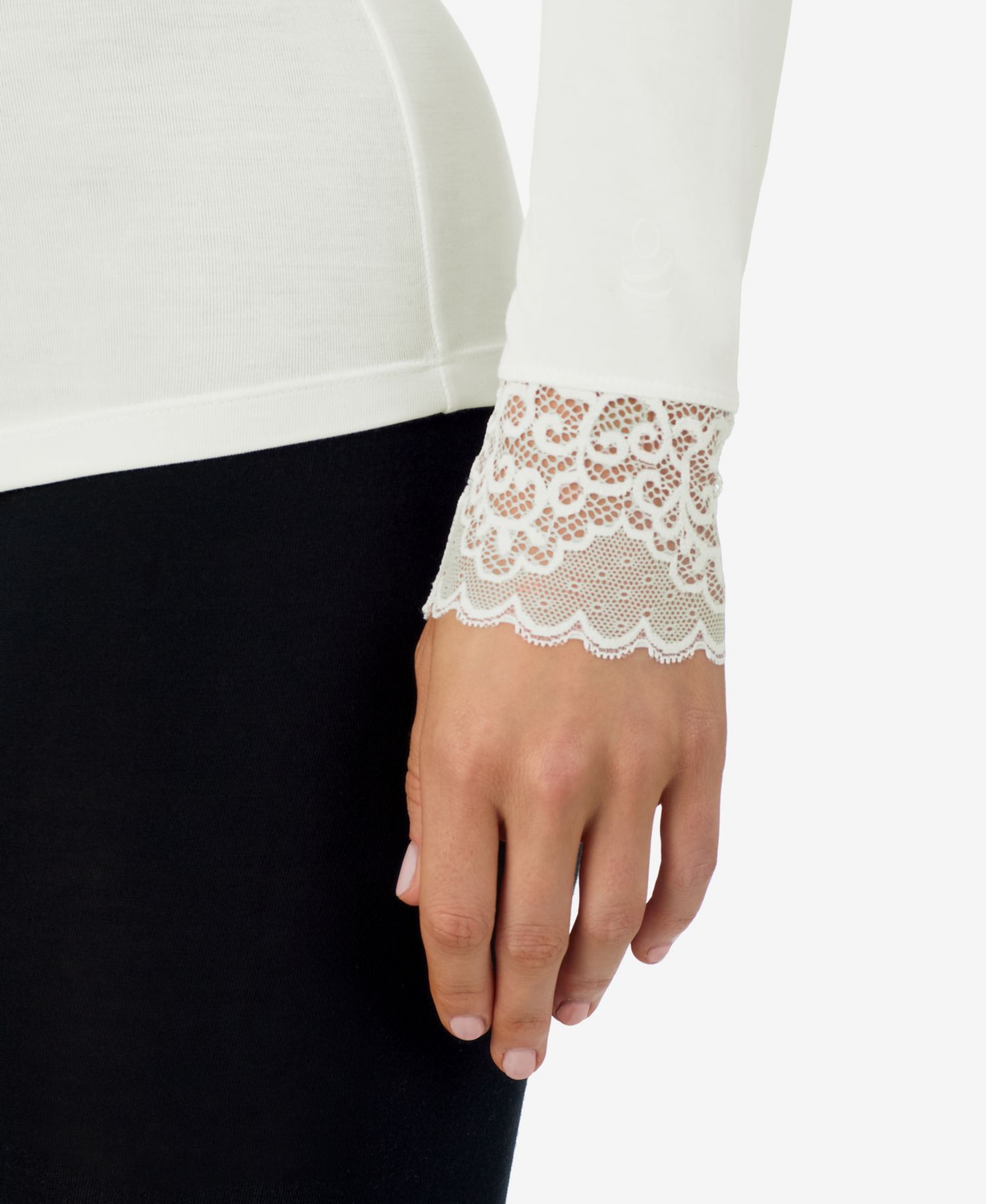 Women's Softwear with Stretch Long Sleeve V-Neck with Lace Sleep Top