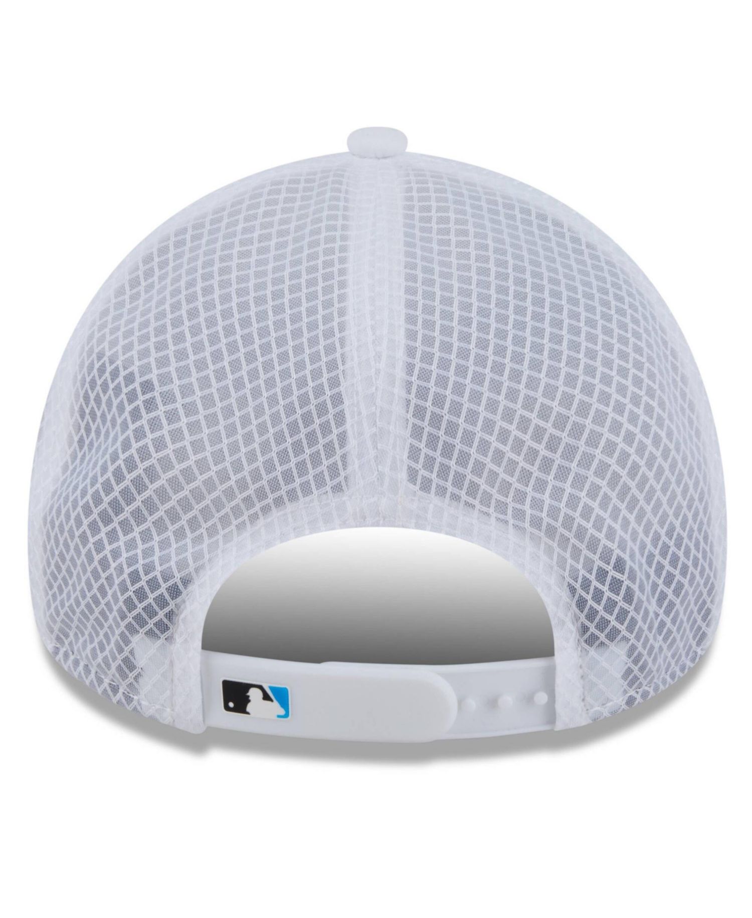 Men's White Miami Marlins 2026 Batting Practice Apex 9FORTY Adjustable Trucker Hat