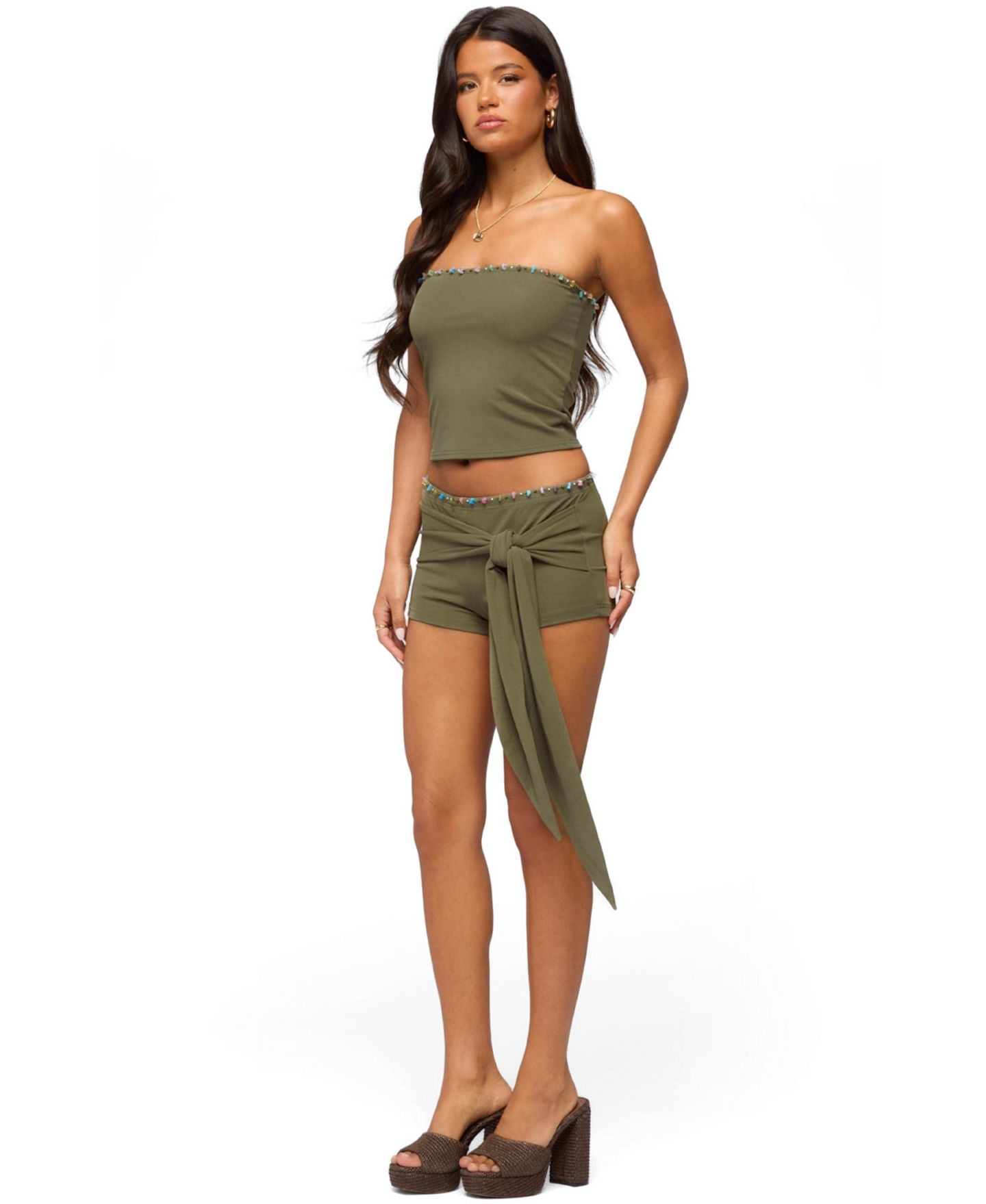 Женские шорты Edikted Monroah Beaded Low-Rise, 2" Inseam, цвет: Оливковый — фото 3