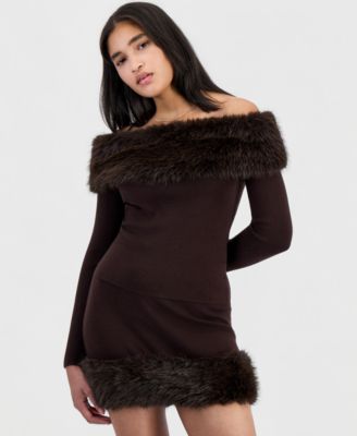Juniors' Marilyn Faux Fur Off-the-Shoulder Pullover Sweater