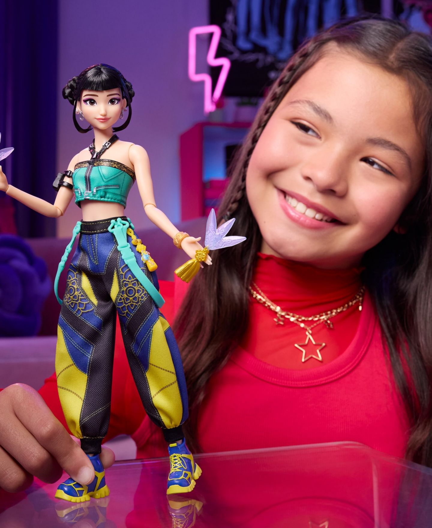 Детская кукла KPop Demon Hunters HUNTR/X "How It's Done" Zoey 11 Posable Joints Fashion Doll, Ages 4+ — фото 2