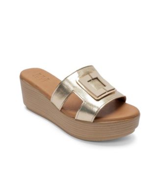 Forever and Always Shoes Women's Hiola Leather Platform Sandal