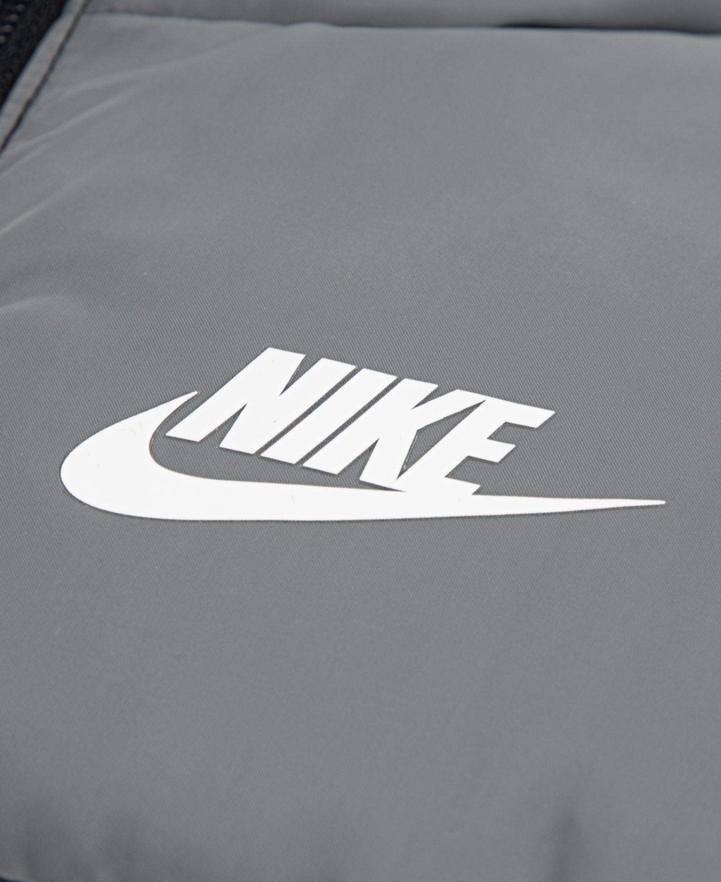 Комплект Nike Crewneck T-shirt, Vest and Pants, 3-Piece Set для мальчиков, цвет: Чёрный — фото 4
