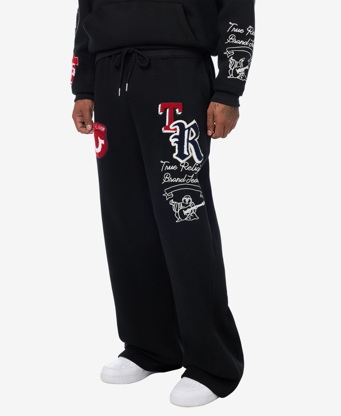 Мужские брюки True Religion Logo Patch Baggy Sweatpants, цвет: Угольно-чёрный — фото 2