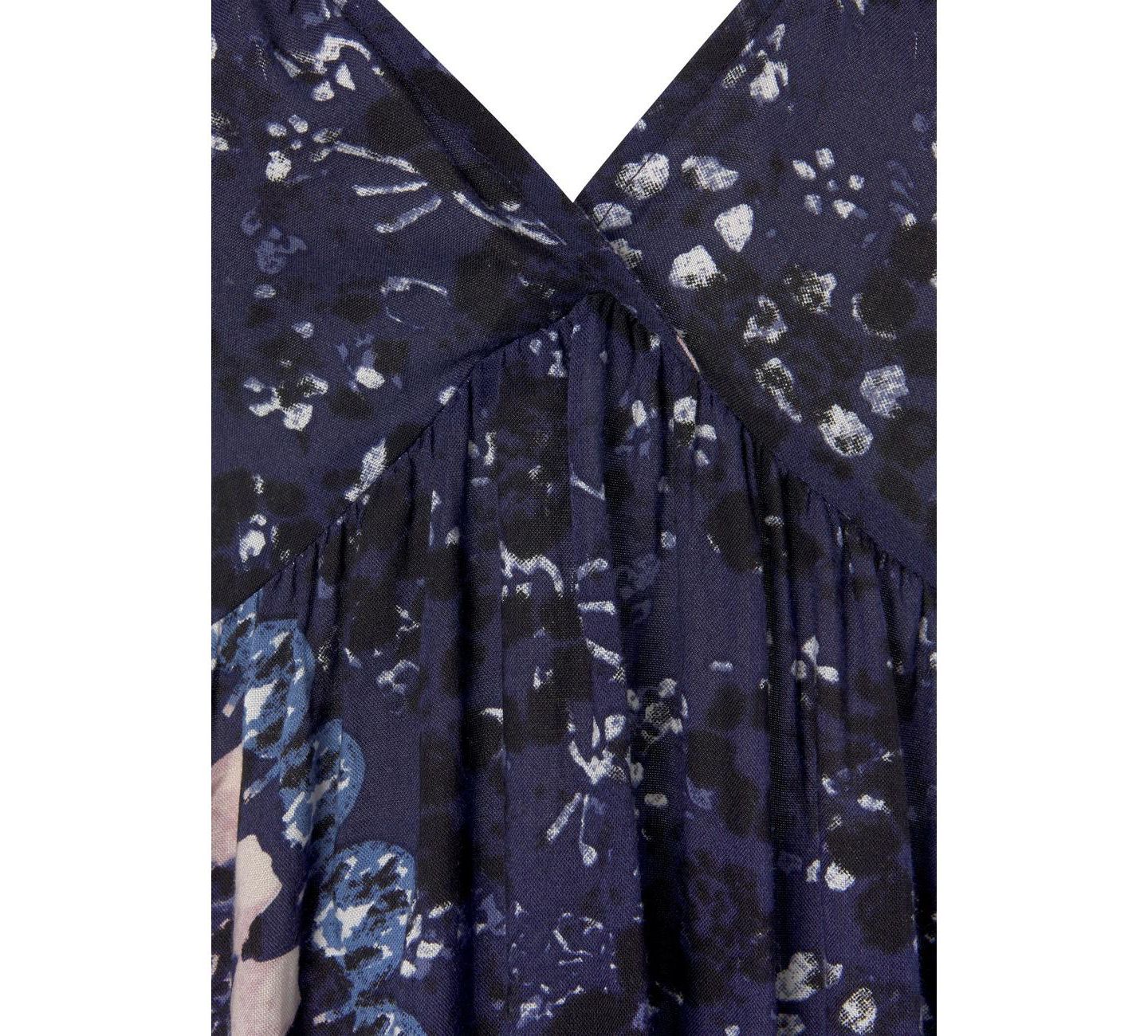 Женское платье Lascana Viscose Printed Halter Smocked Halter-Neck Midi, цвет: Тёмный синий разноцветный — фото 7