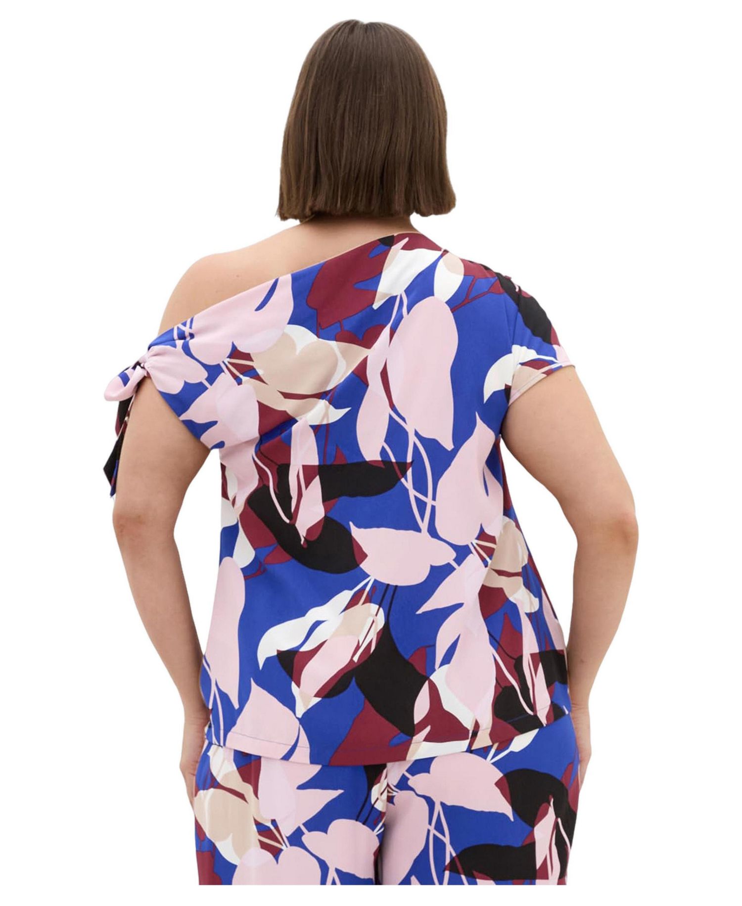 Plus Size Off-Shoulder Short-Sleeve Top
