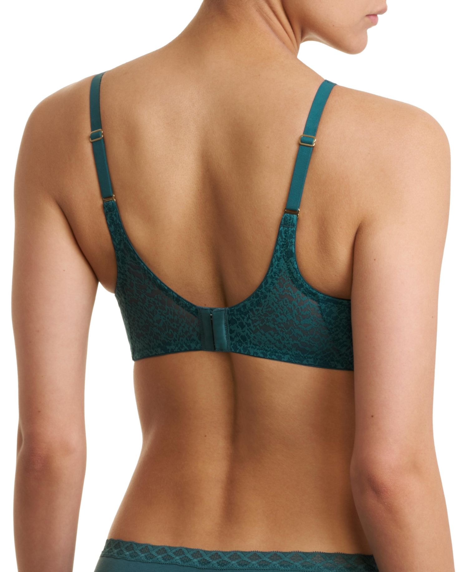 Pretty Smooth Lacey Fuller Coverage Molded Cups Adjustable Straps T-Shirt Bra
