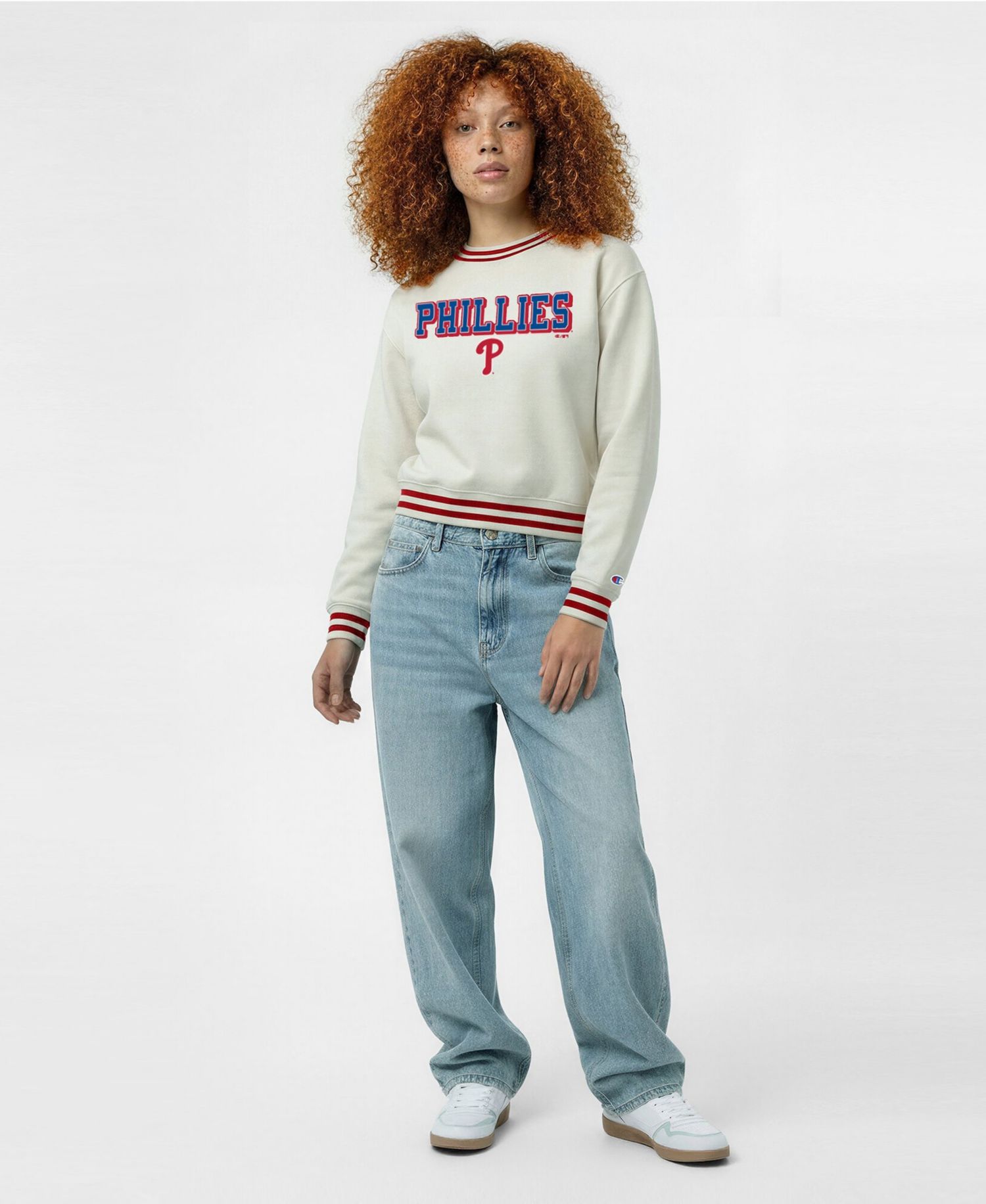 Women's Philadelphia Phillies Reverse Weave Graphic Sweatshirt
