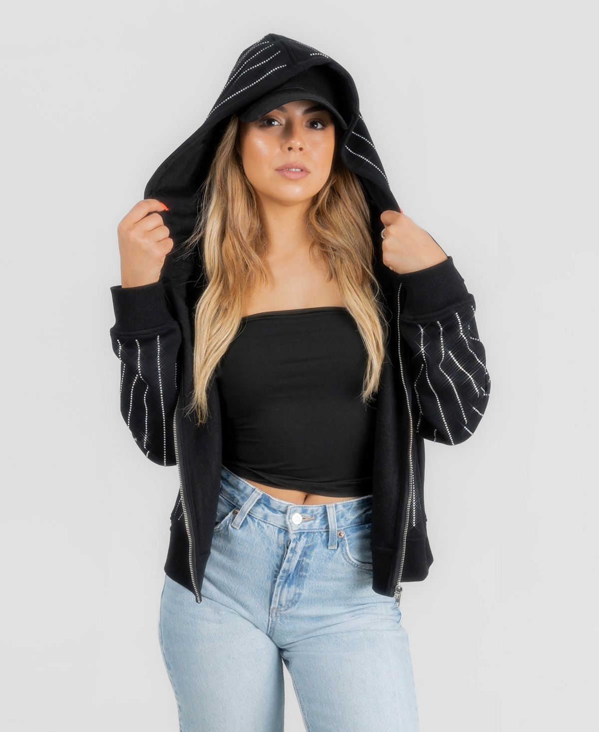 Gameday Couture Women's Atlanta Falcons Eyes on the Prize Full-Zip Dropped-Shoulder Cropped Hoodie