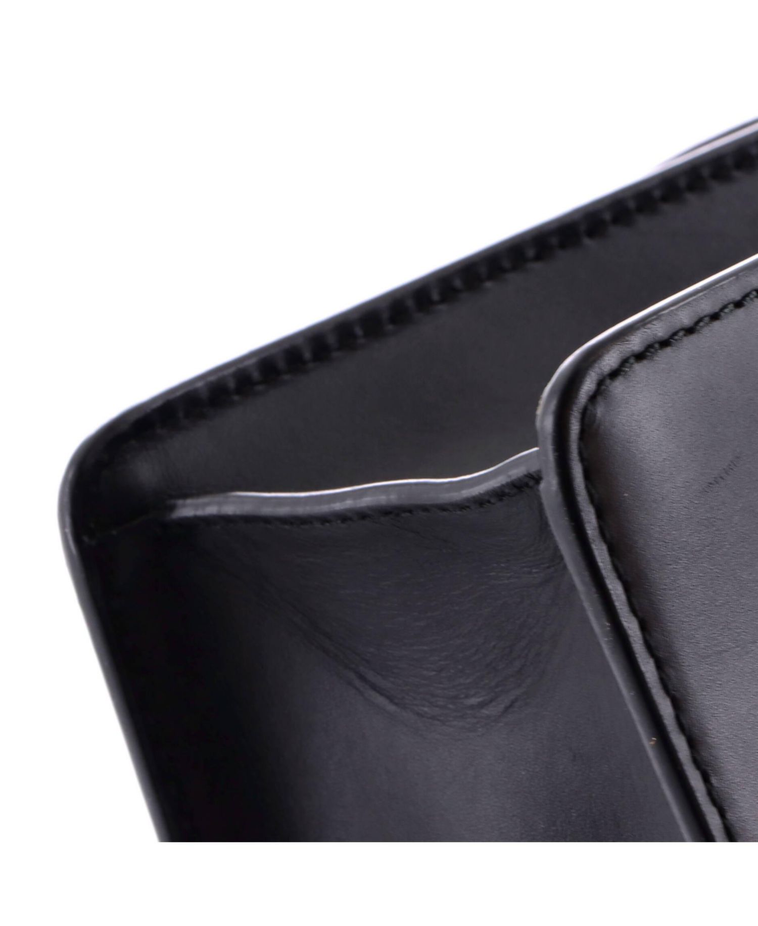 Small Sylvie Shoulder Bag Leather
