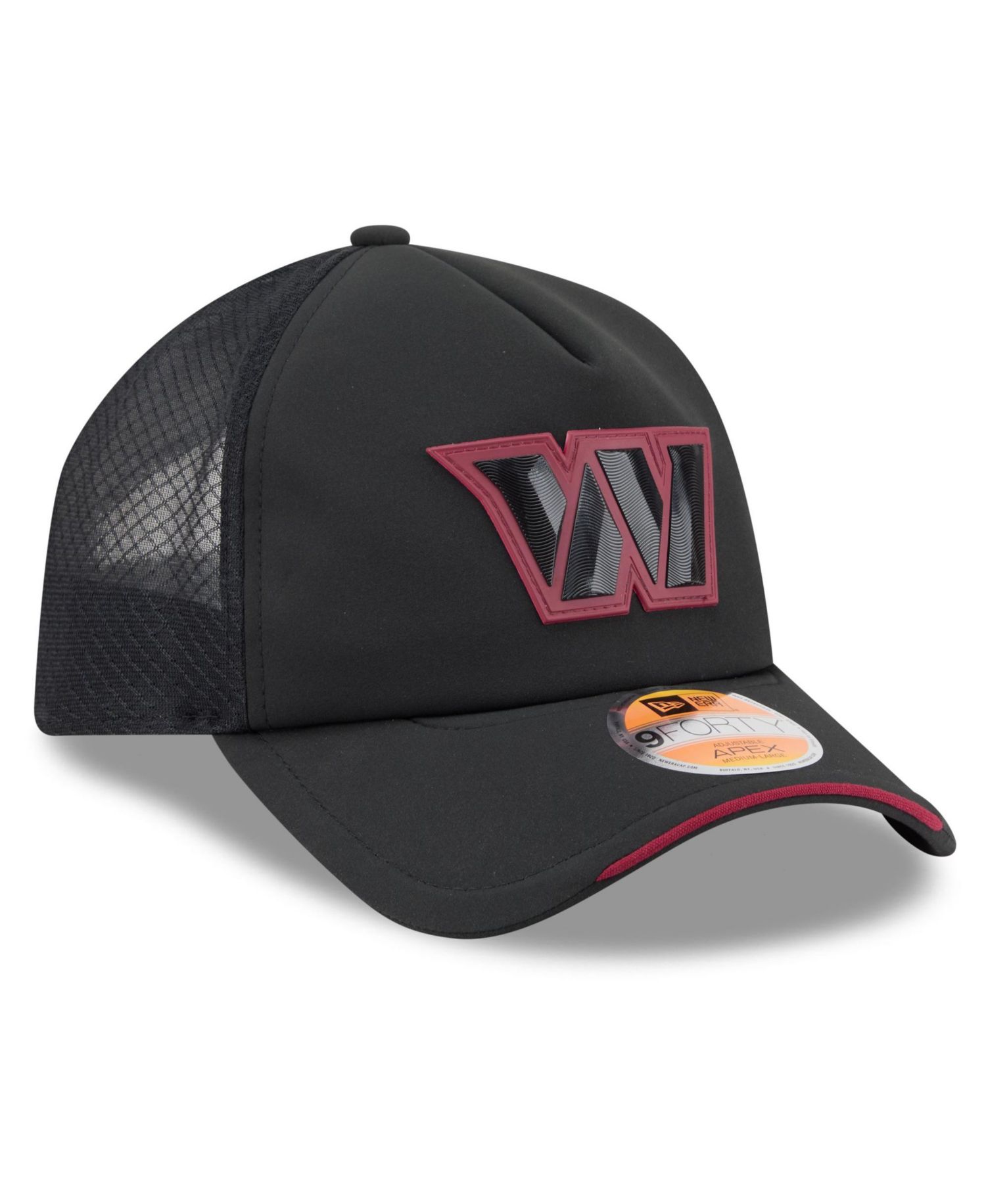 Men's Black Washington Commanders 2026 Sideline Apex 9FORTY Adjustable Trucker Hat
