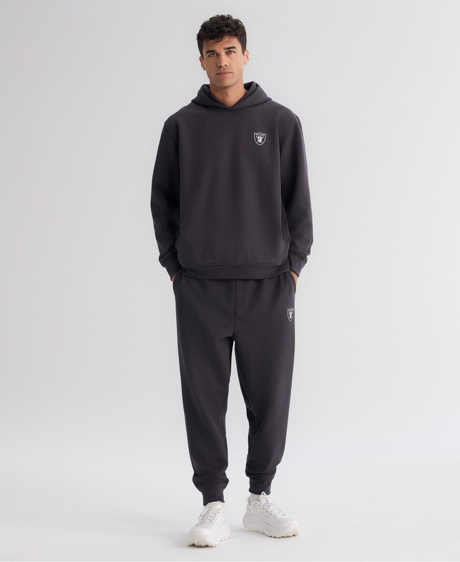 Men's Charcoal Las Vegas Raiders Clutch Fleece Tri-Blend Joggers