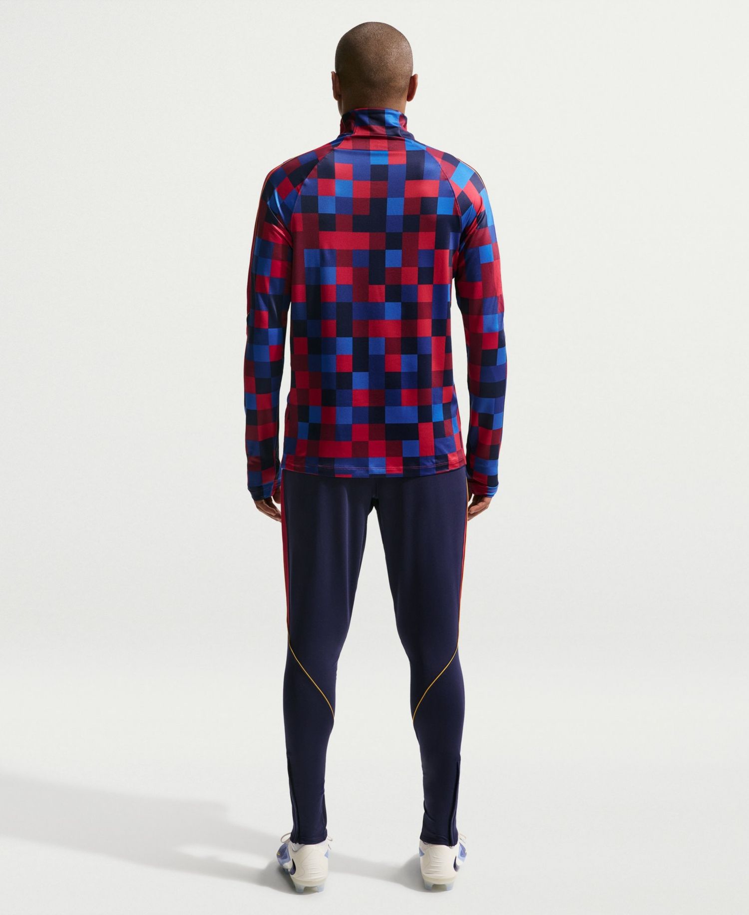 Men's Red Barcelona 2026/27 Strike Drill Quarter-Zip Long Sleeve Jersey