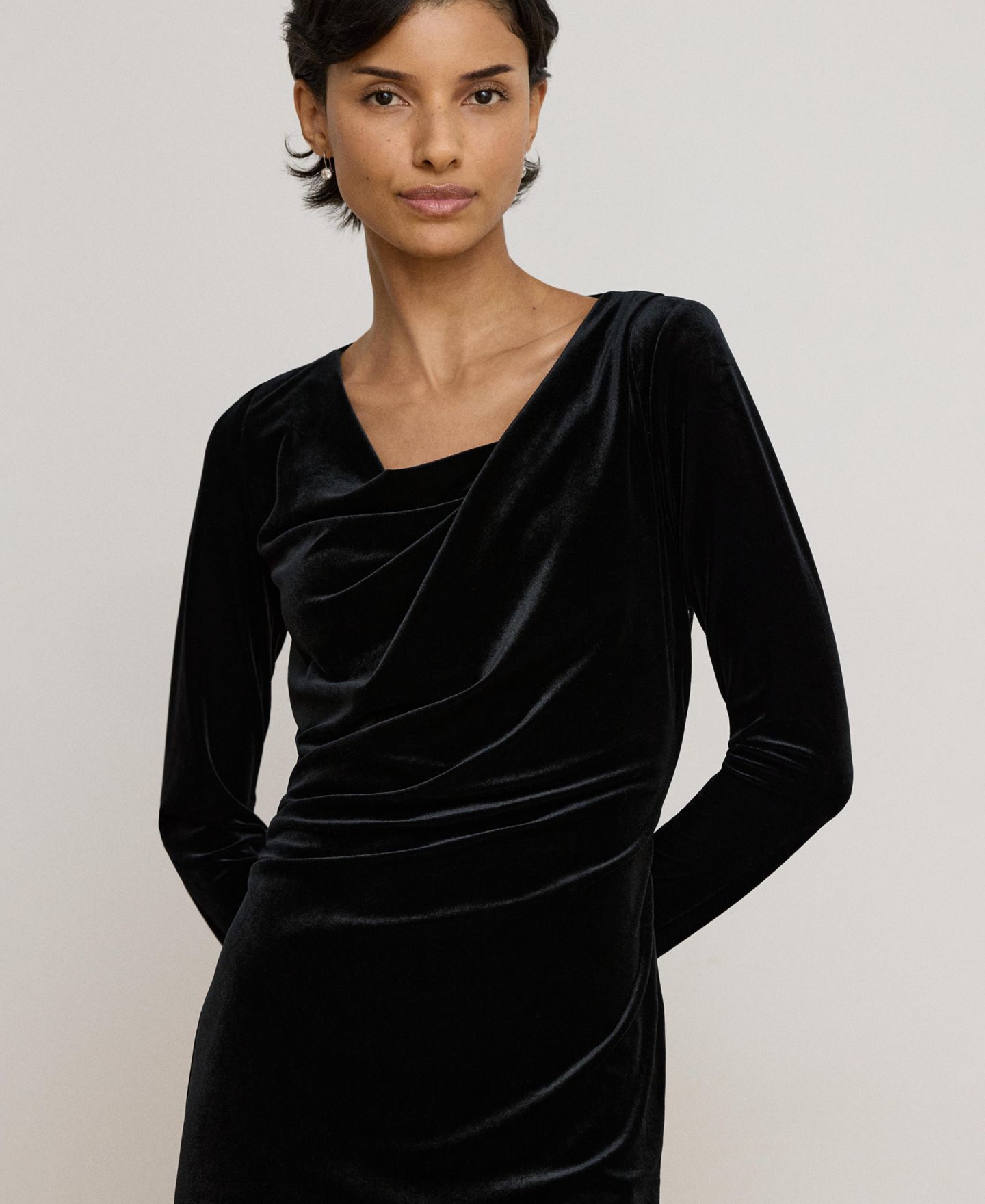 Женское платье Lauren Ralph Lauren Long-Sleeve Velvet Sheath, цвет: Чёрный бархатный — фото 3