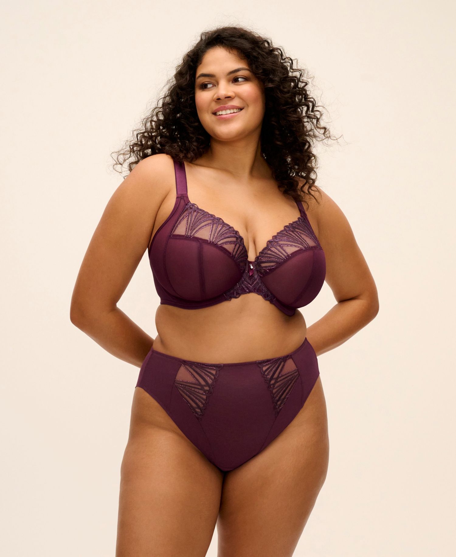 Plus Size Reja Underwire Plunge Bra