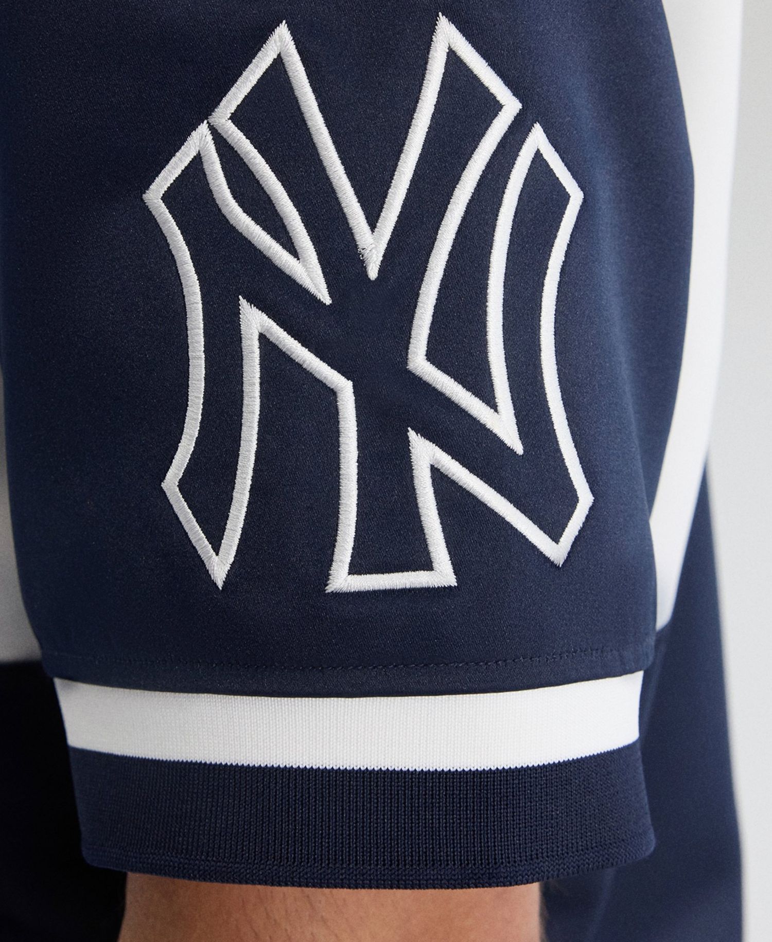 Men's New York Yankees Iconic Short-Sleeve Satin Jacket