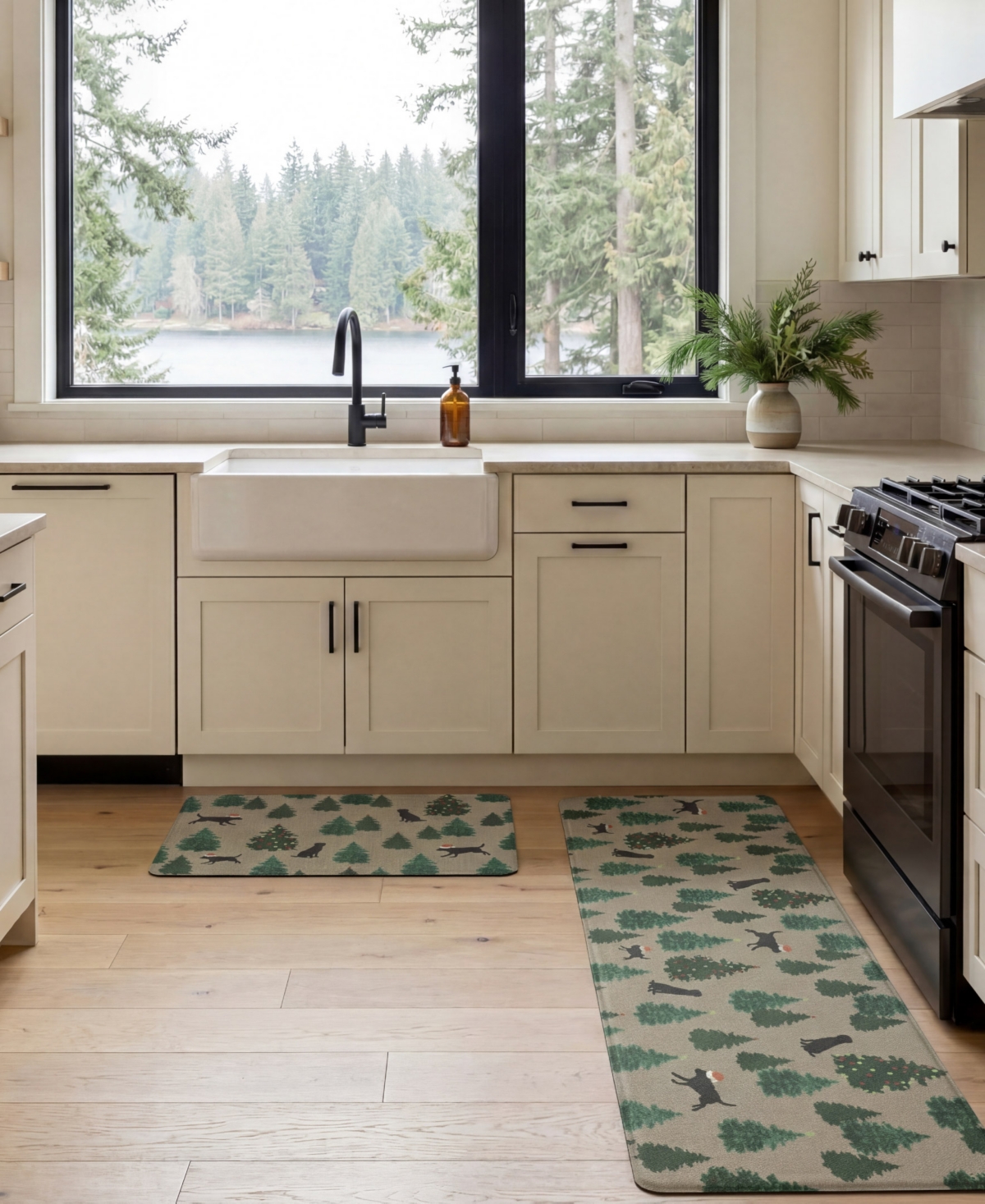 Eddie Bauer Dogs and Christmas Trees Non-Slip 2-Piece Kitchen Mat Set