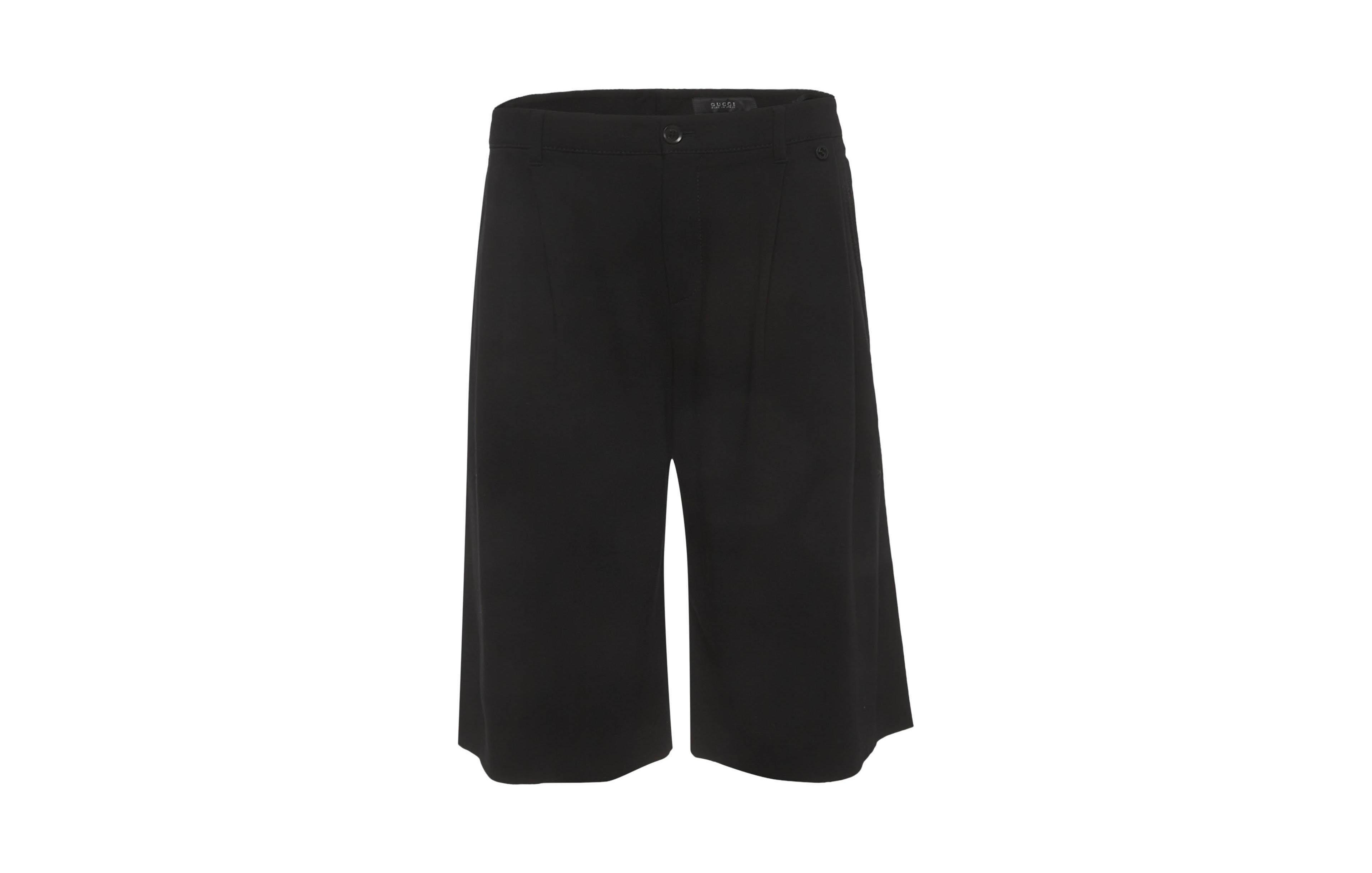 Pre-Owned Gucci Women's Bermuda Pleated Mid-Rise Stretch Crepe Shorts, 7" Inseam