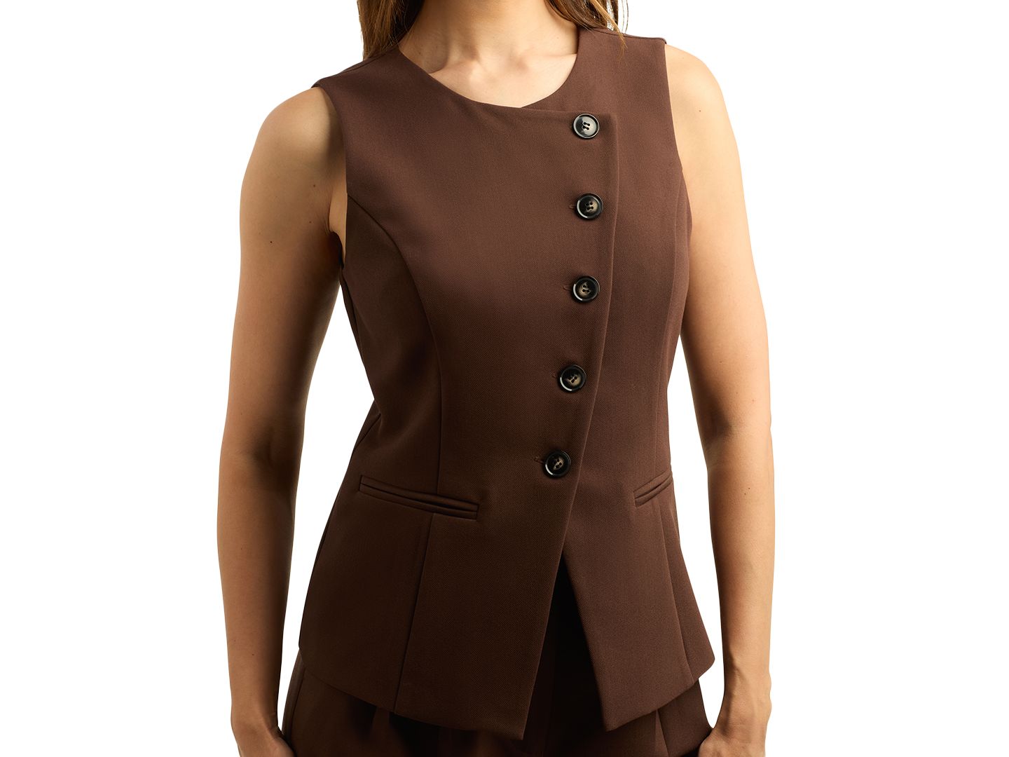 Женский жилет BCX Juniors' Asymmetrical Soft Stretch Twill Vest, цвет: Шоколадный — фото 3