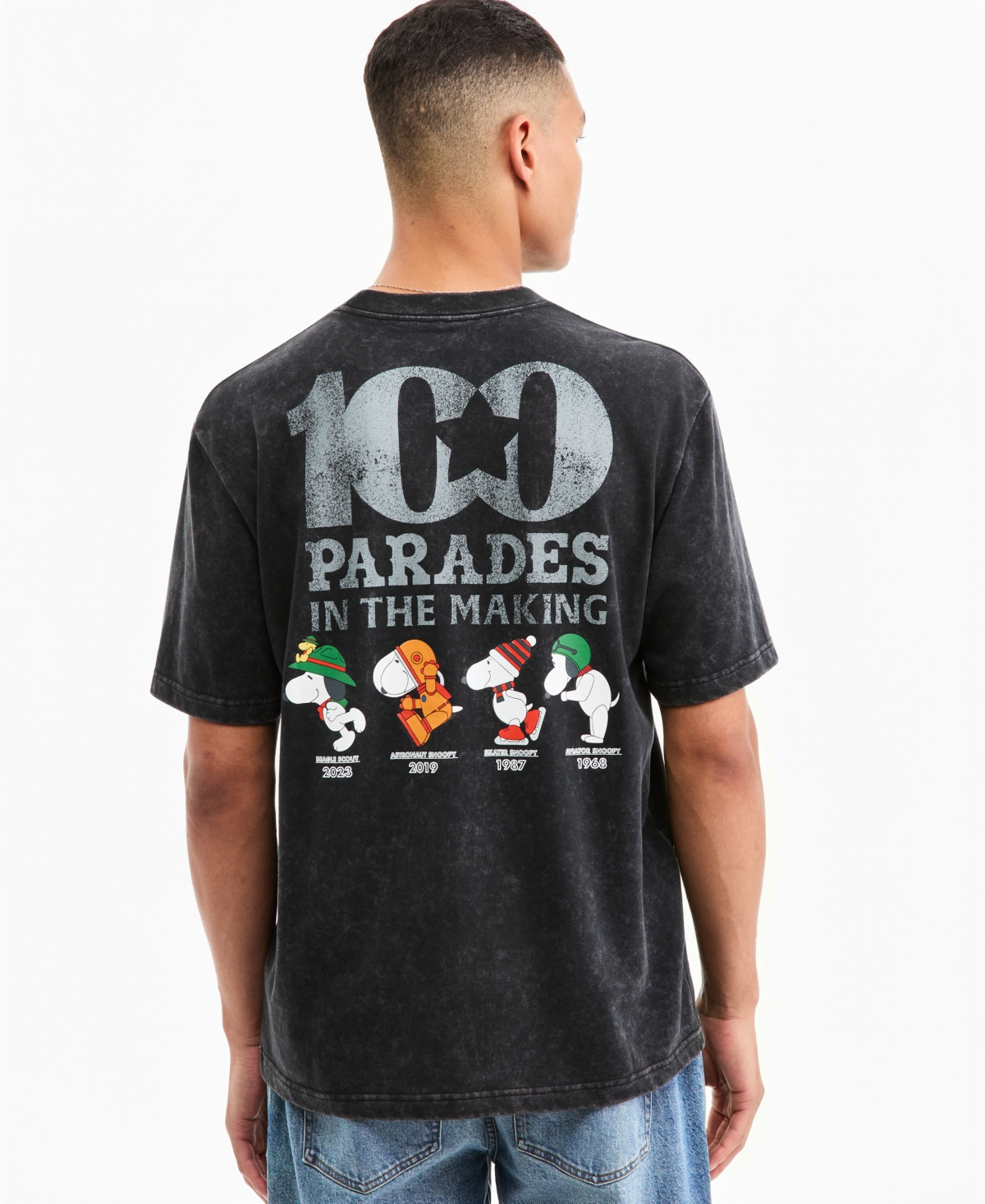 Peanuts | Macy's 100th Thanksgiving Day Parade Adult Unisex Snoopy Balloons Graphic T-Shirt, Exclusive