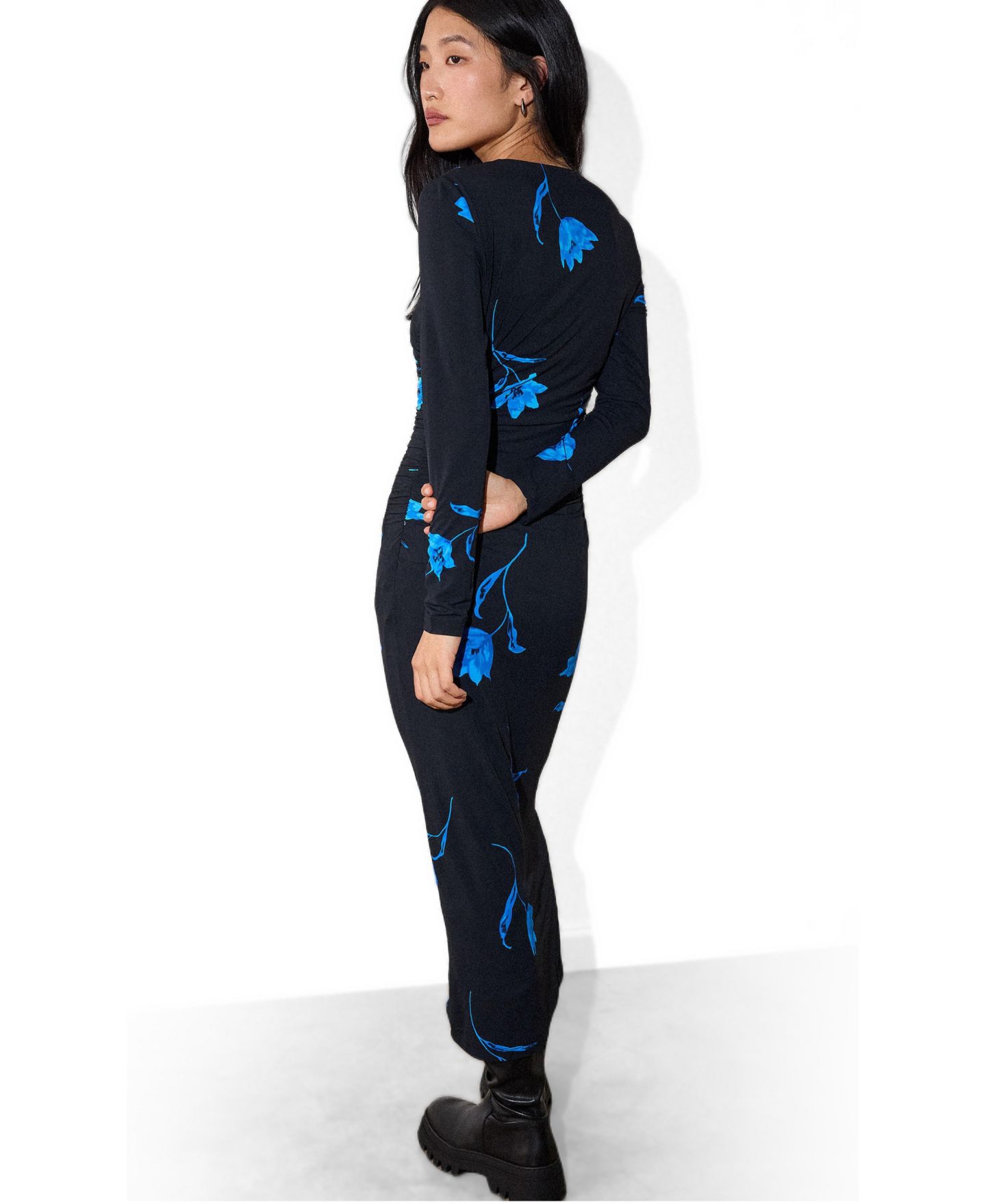 Женское платье Whistles Floral Long-Sleeve Midi Jersey, цвет: Чёрный / Разноцветный — фото 3