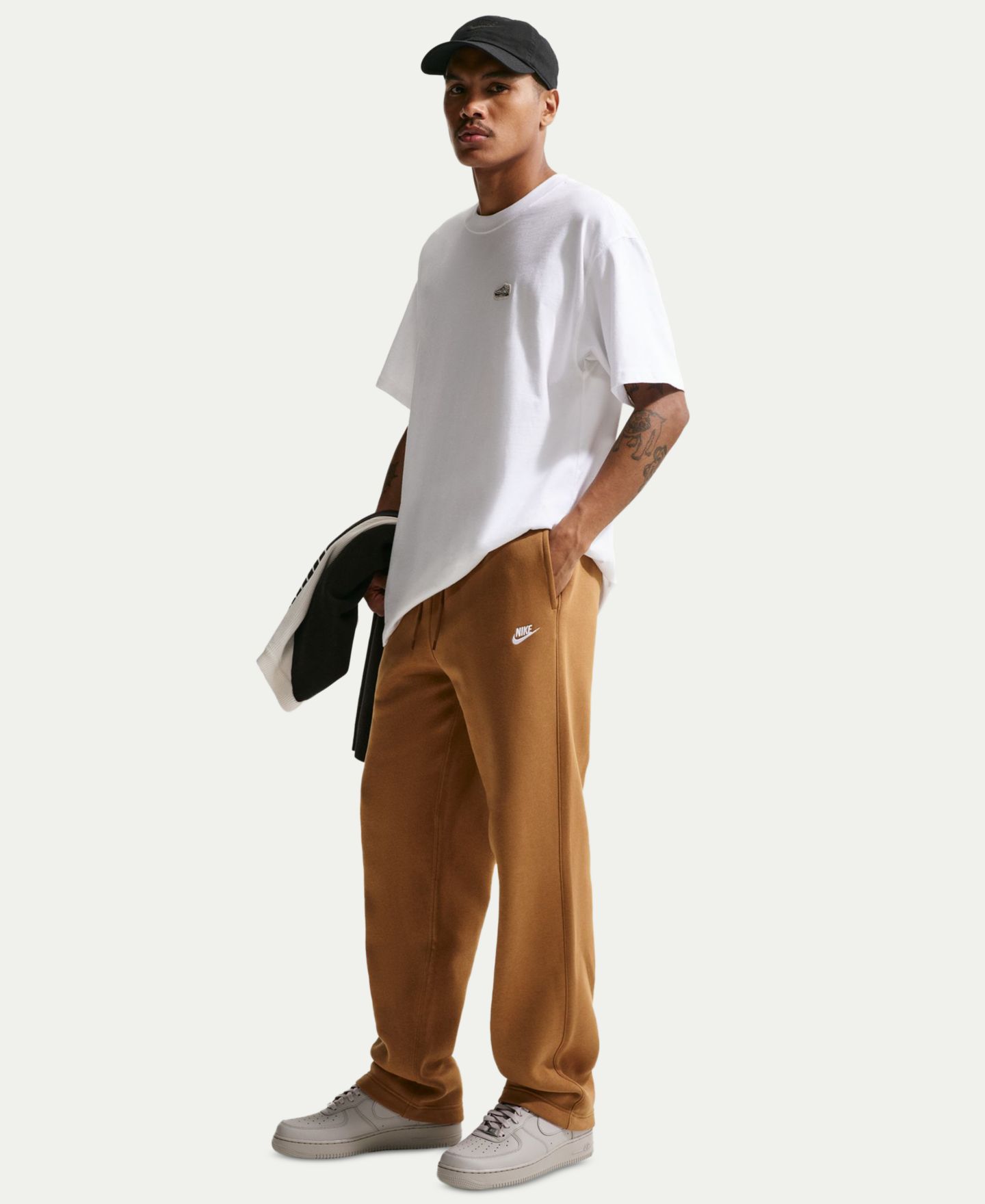 Мужские брюки Nike Club Brushed Fleece Open Hem, цвет: Коричневый / Белый — фото 3