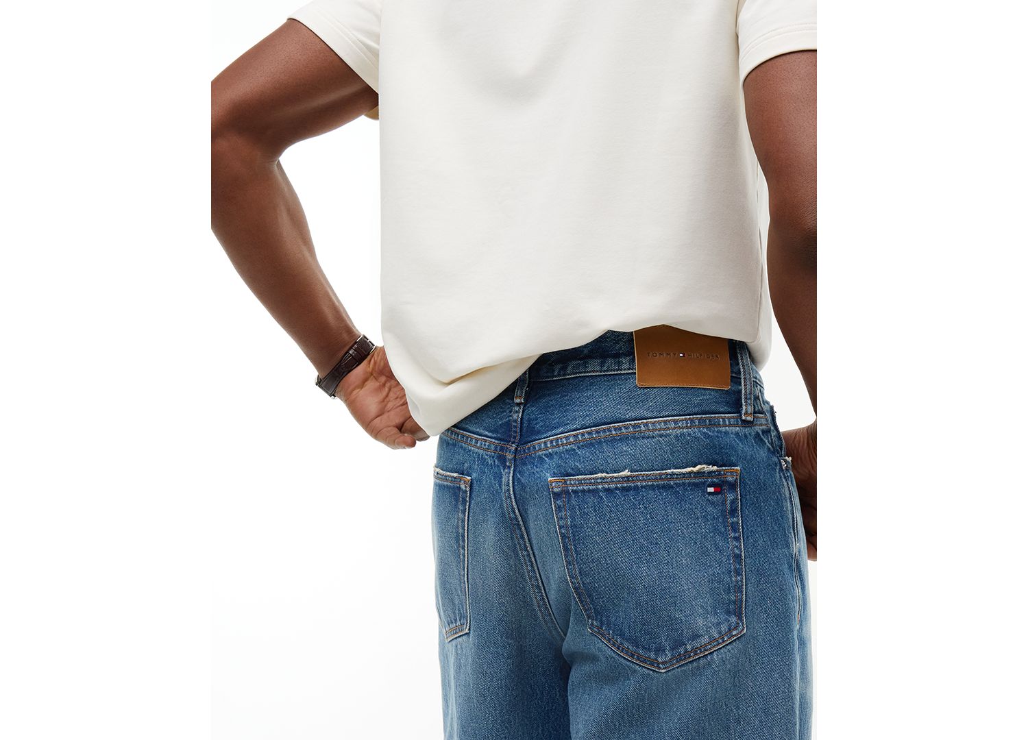 Men's River Relaxed-Fit Medium-Wash Jeans