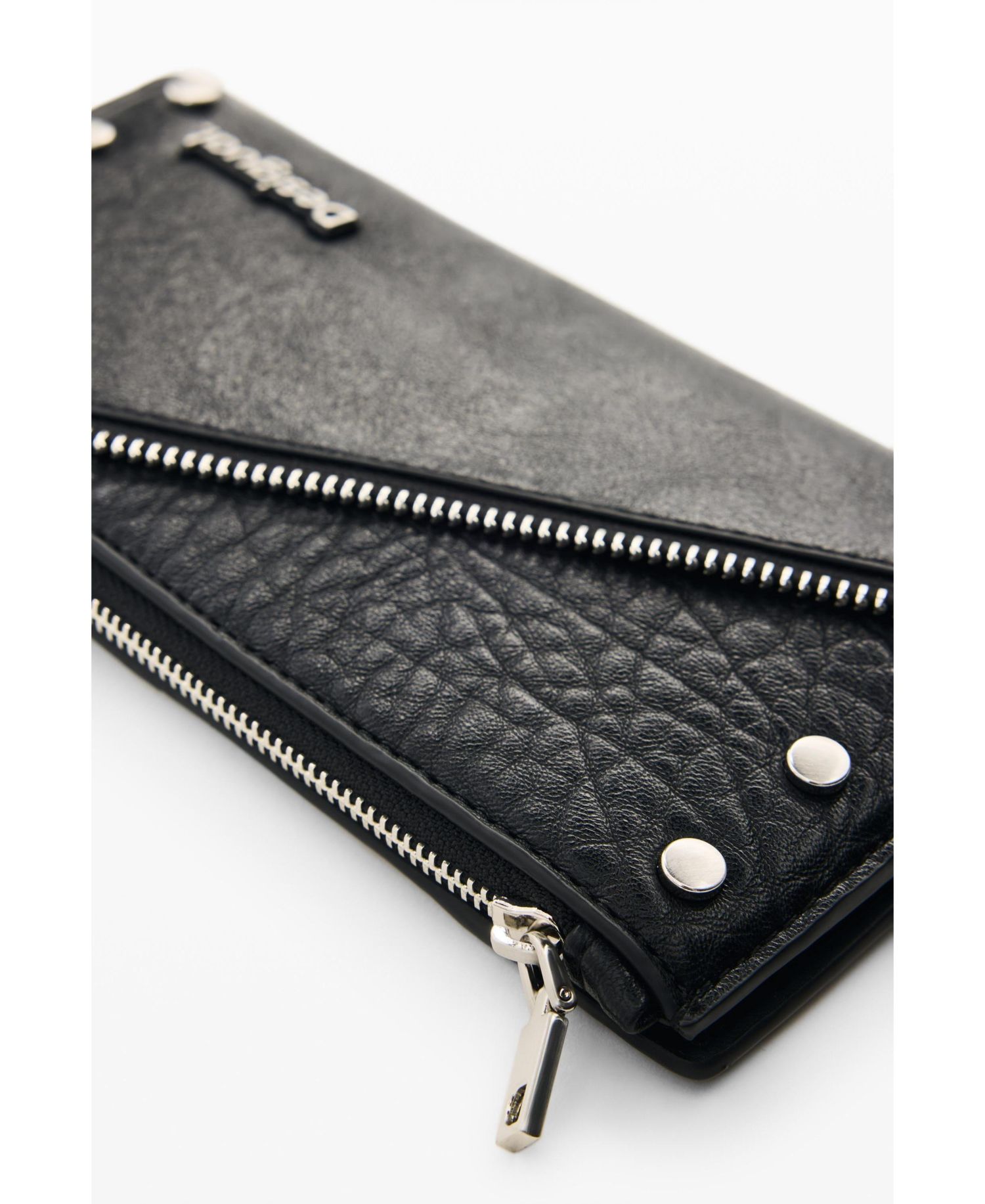 Women's Large zippered wallet