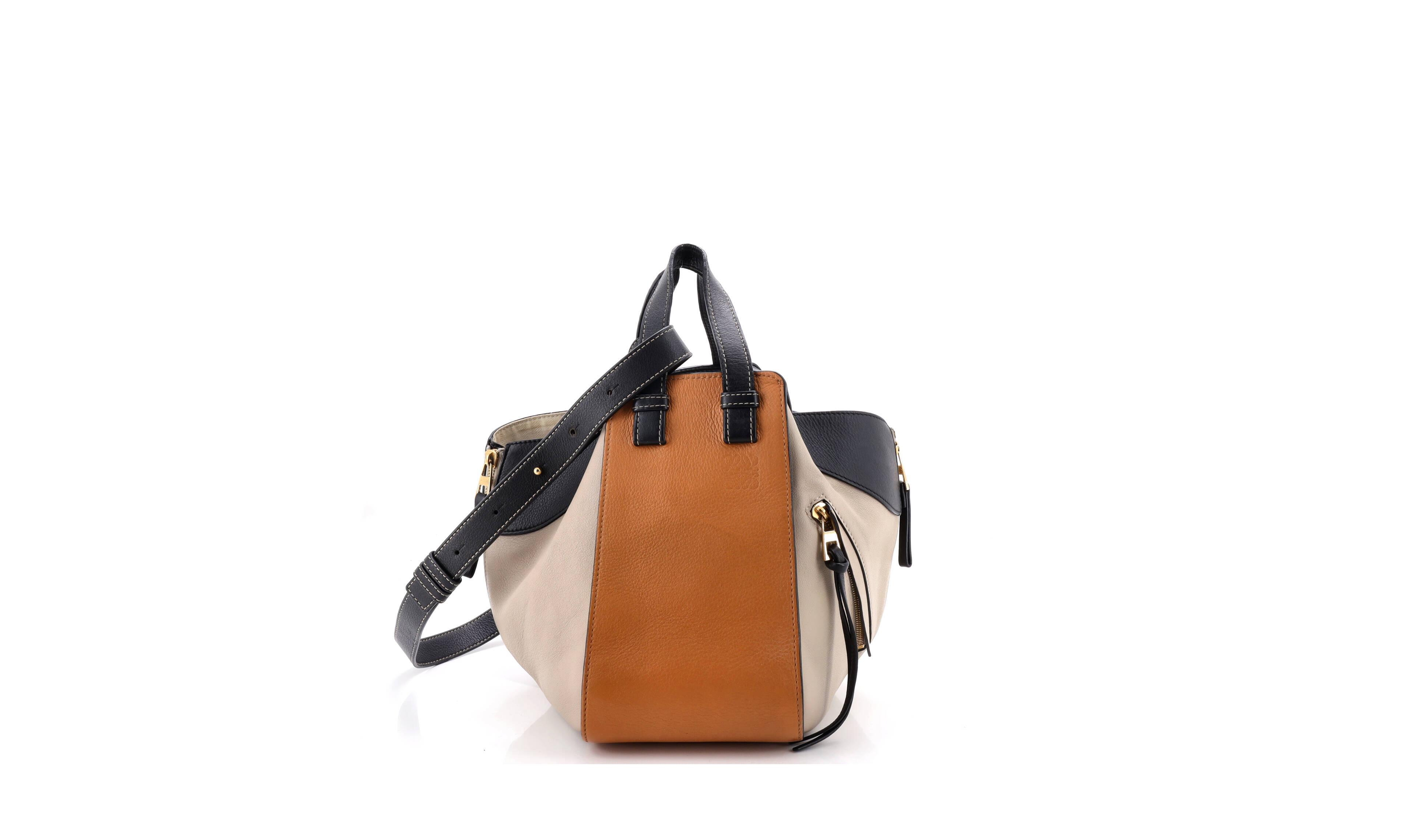 Pre-Owned Loewe Small Hammock Bag Leather