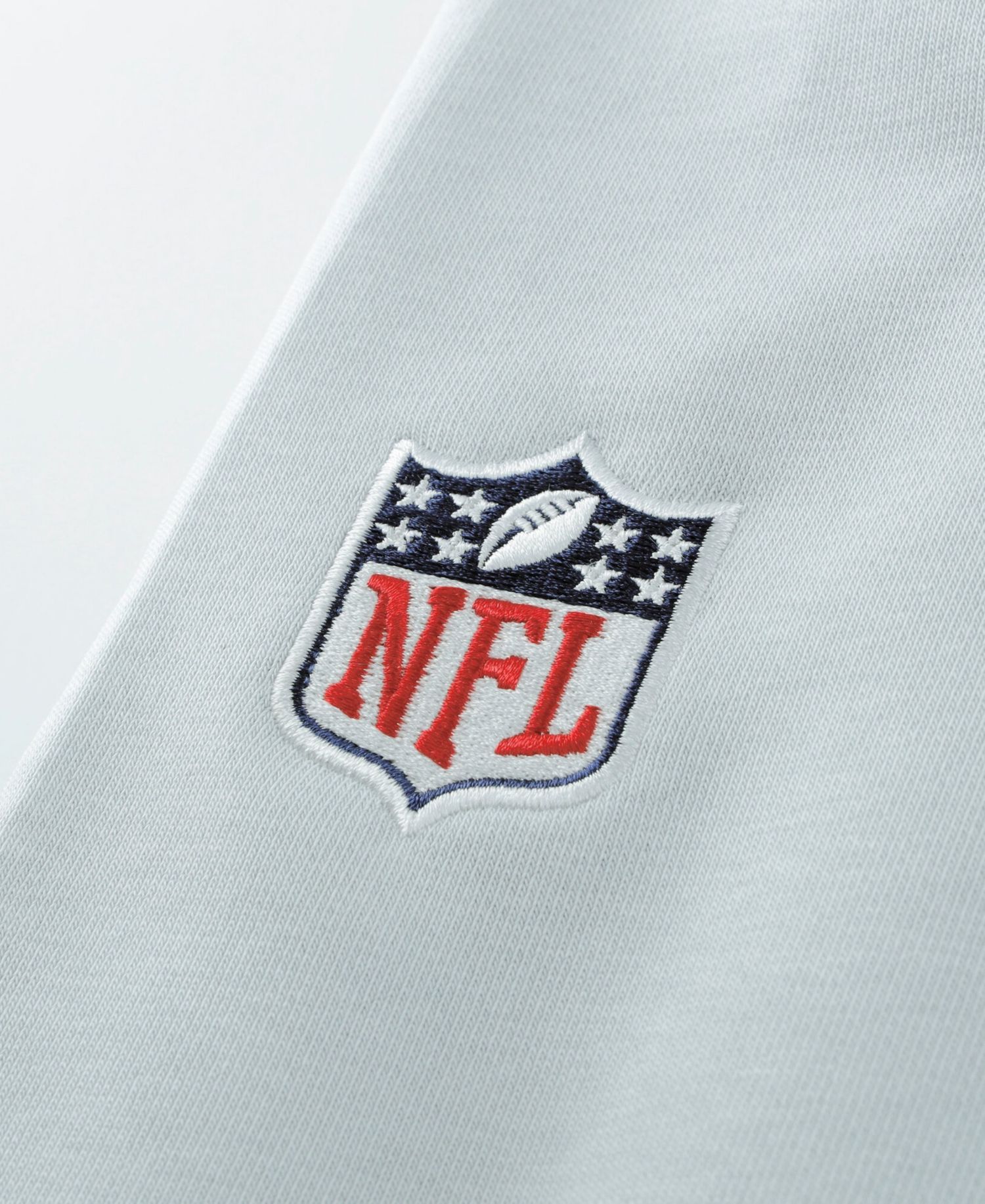 Men's Silver Detroit Lions 2026 Rivalries Collection Sideline Pullover Hoodie