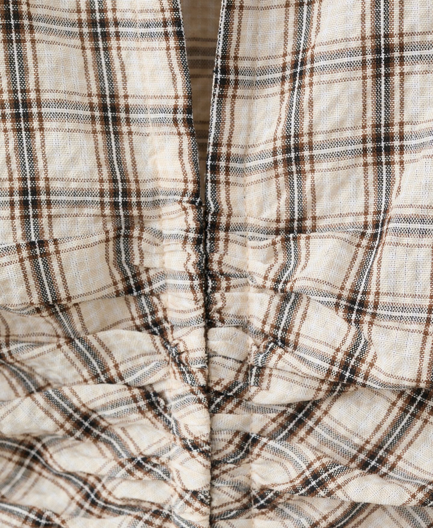 Женская блузка Mango Plaid Ruched V-Neck, цвет: Коричневый — фото 2