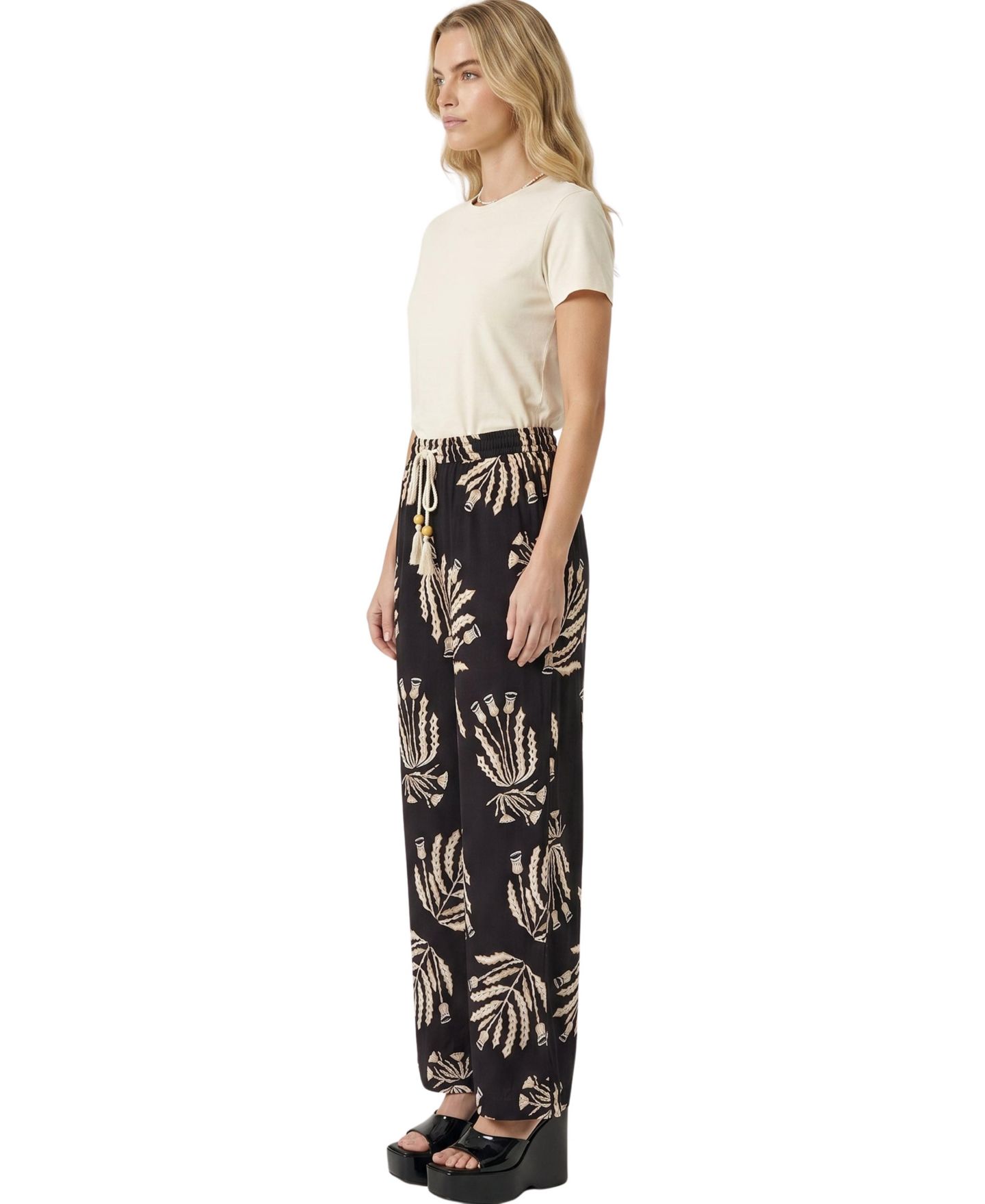 Женские брюки Modenaire Botanical Print Drawstring Wide Leg, цвет: Чёрный — фото 3