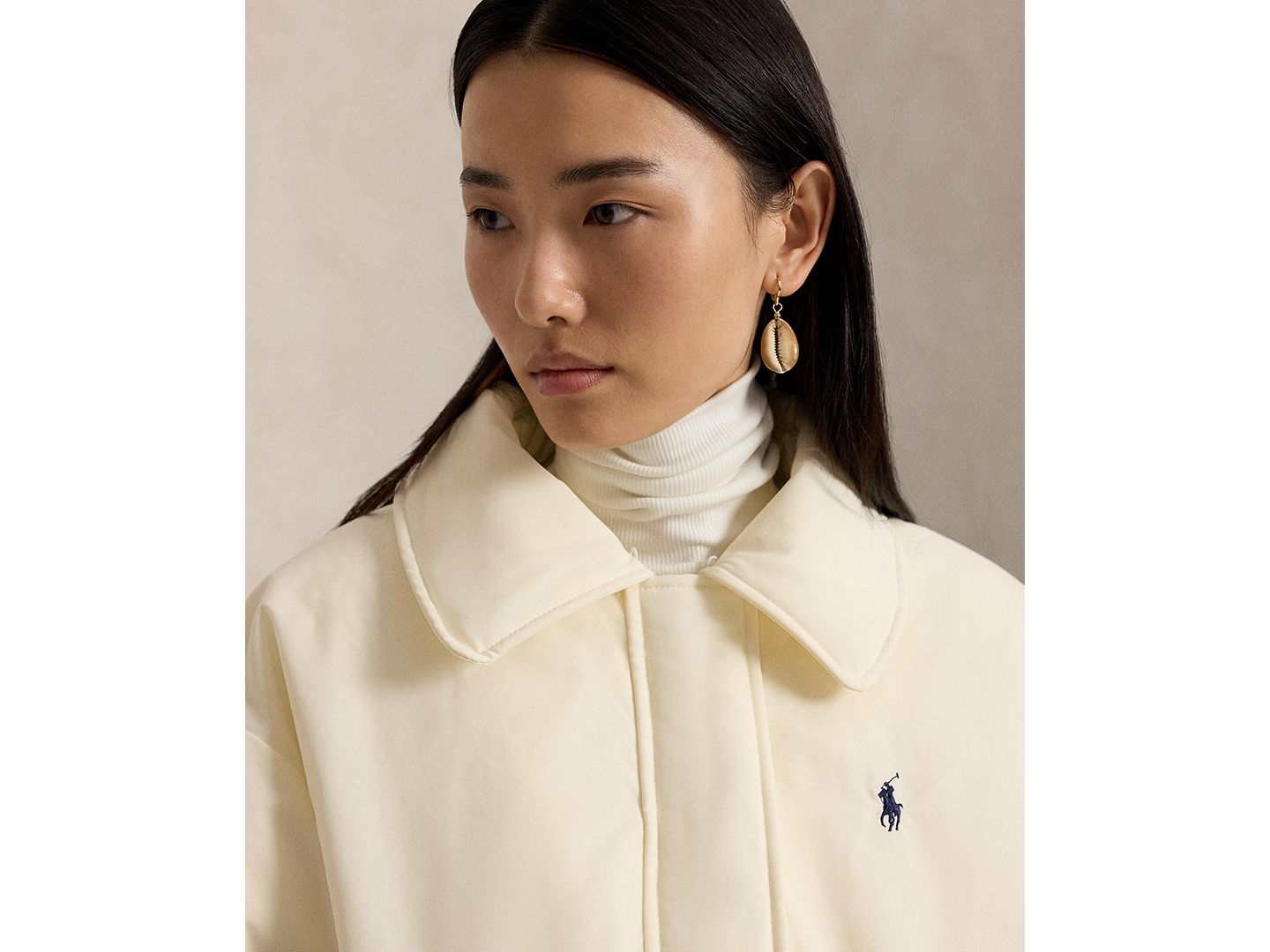 Женская куртка Polo Ralph Lauren Water-Resistant 750-Fill-Power Down High-Pile-Collar, цвет: Кремовый — фото 3