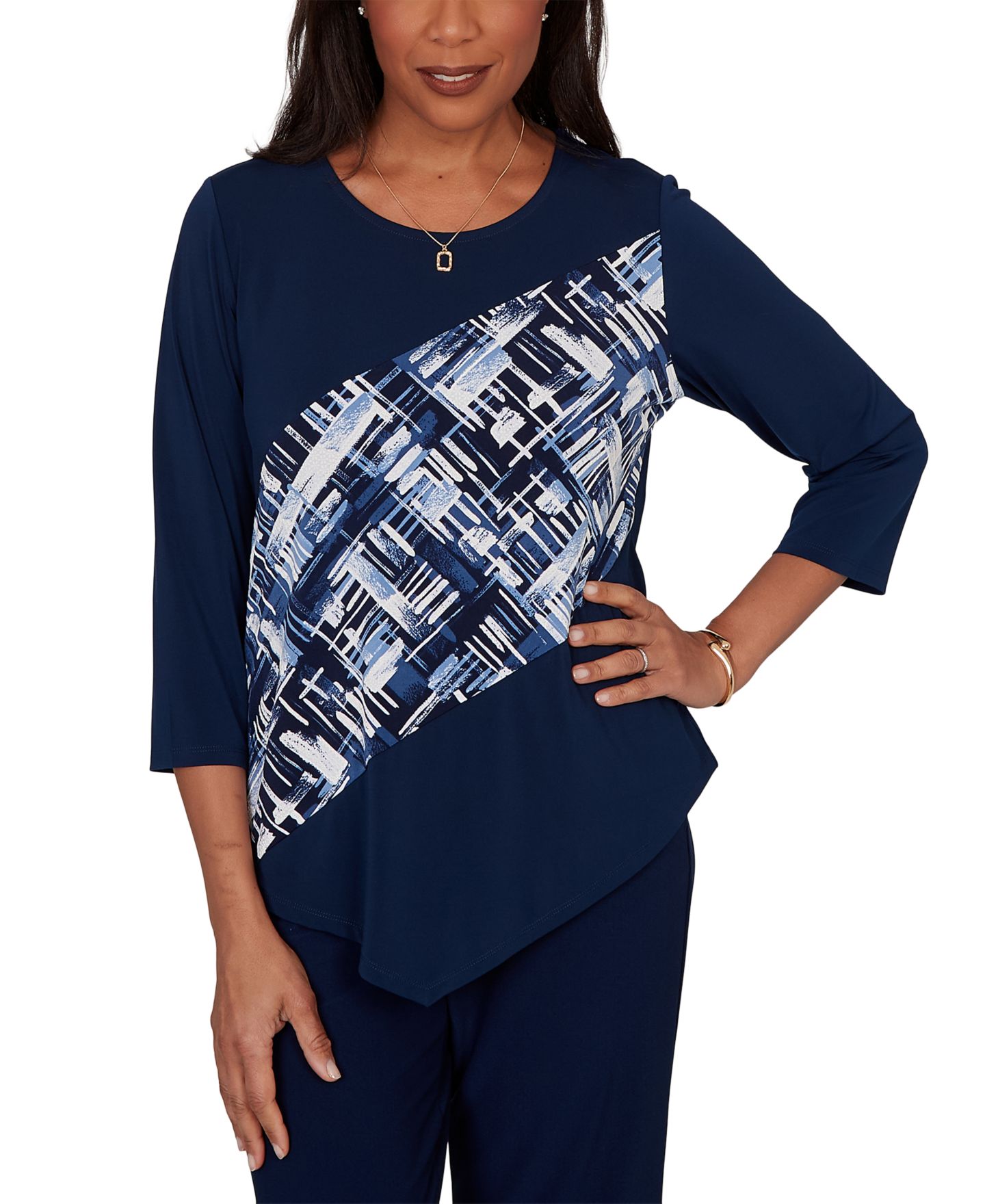 Женский топ Alfred Dunner Etched Plaid Diagonal Puff Printed, цвет: Тёмно-синий — фото 1