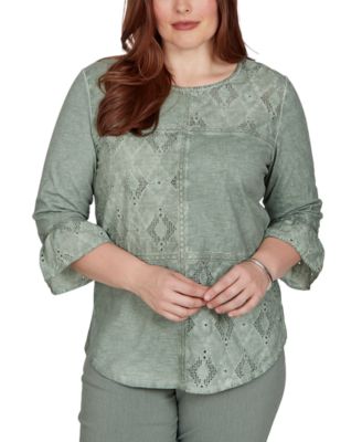 Petite Provence Tonal Spliced Patchwork 3/4-Sleeve Curved Hem Blouse