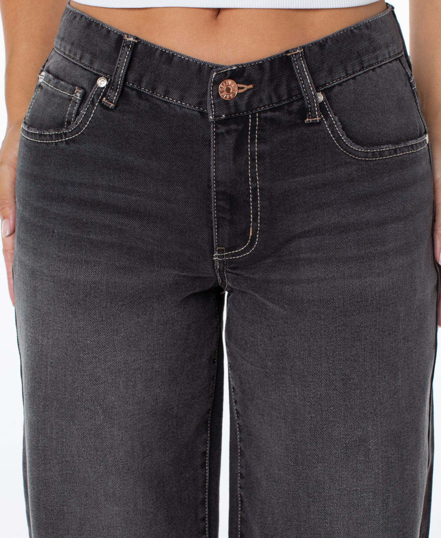 Juniors' Dark-Wash Mid-Rise Straight-Leg Denim Jeans